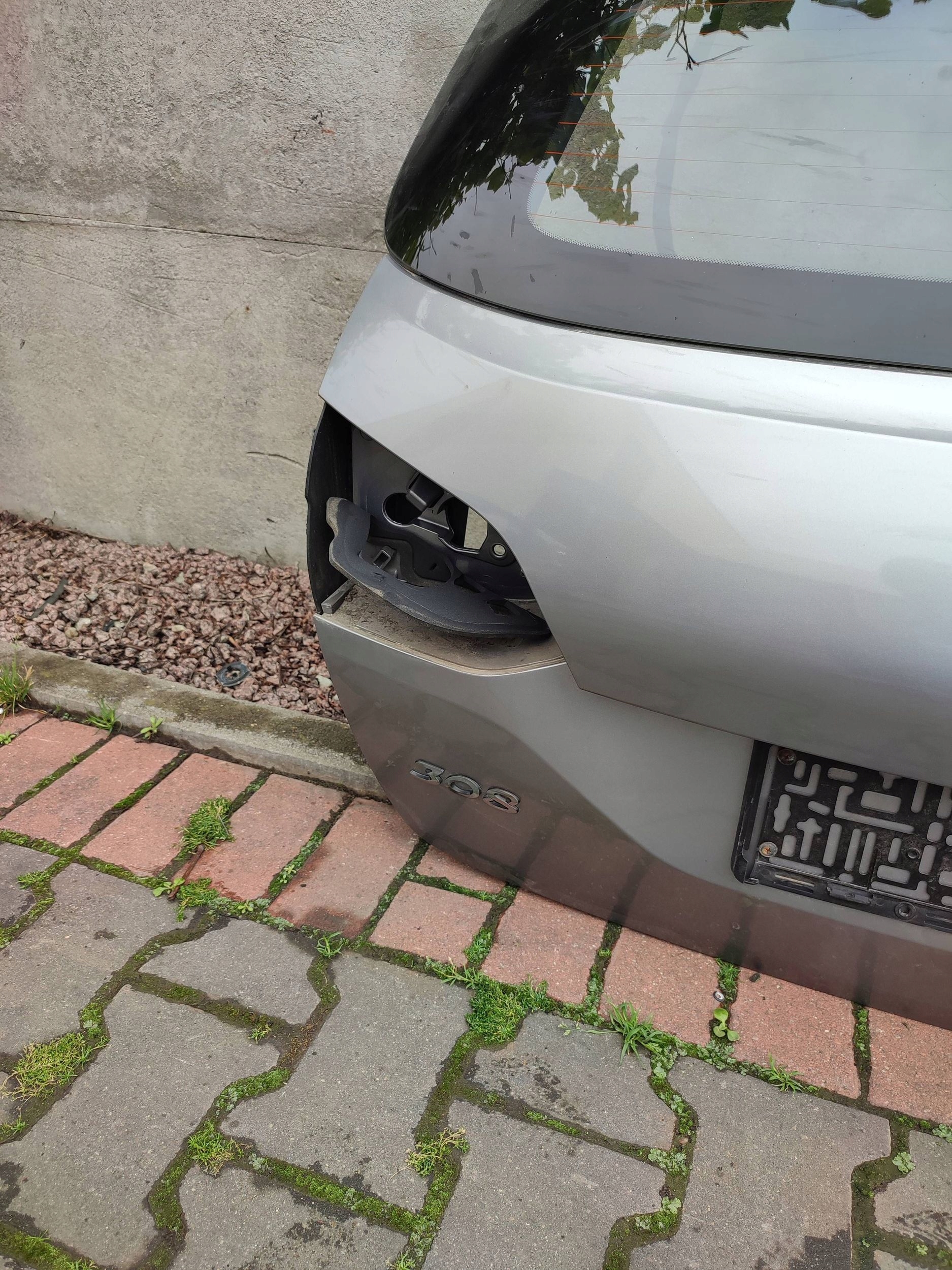 Peugeot 308 2019 rear trunk door boot