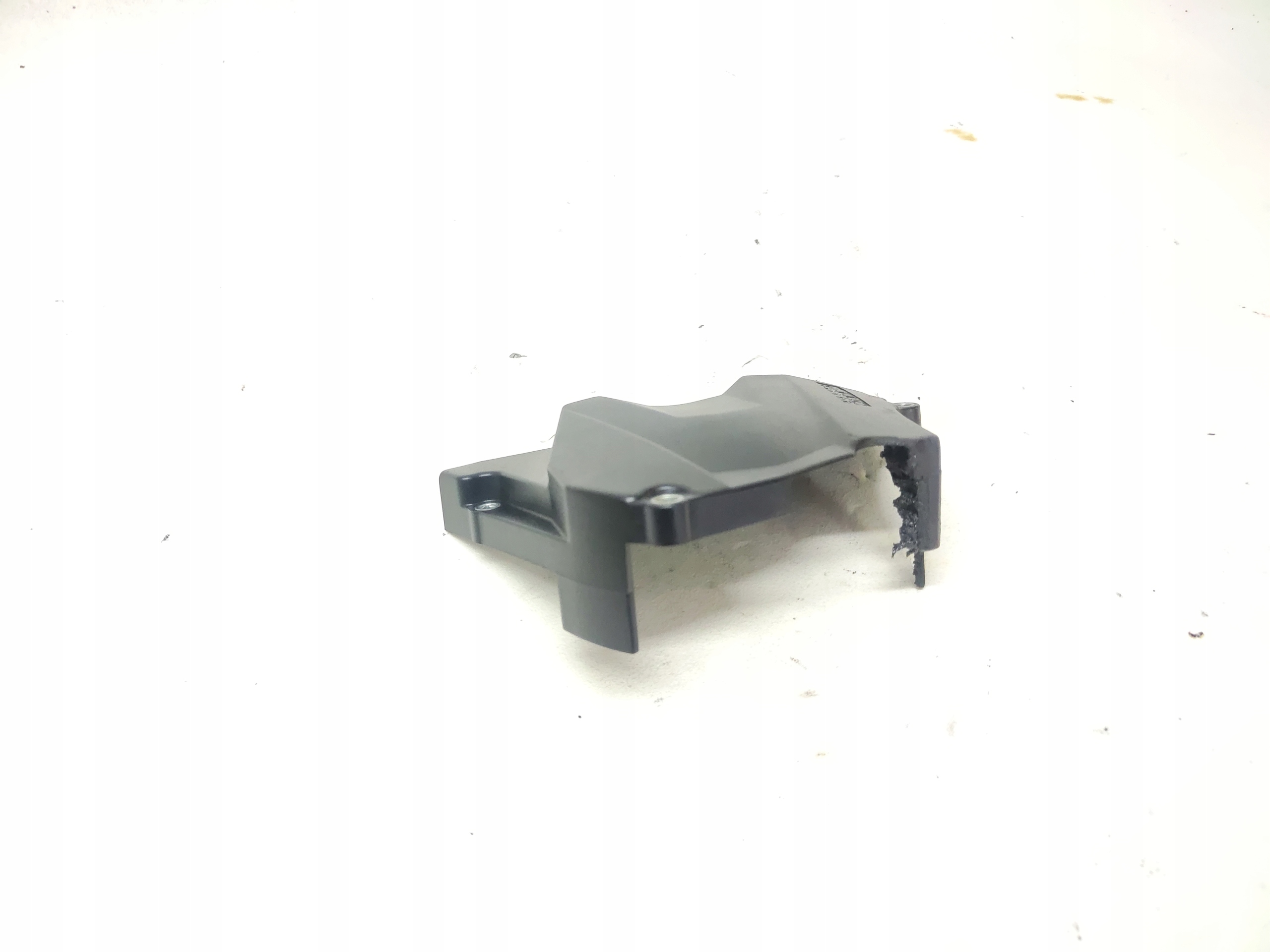 YAMAHA R6 RJ05 RJ09 03-05 OSŁONA PRZEDNIEJ ZĘBATKI