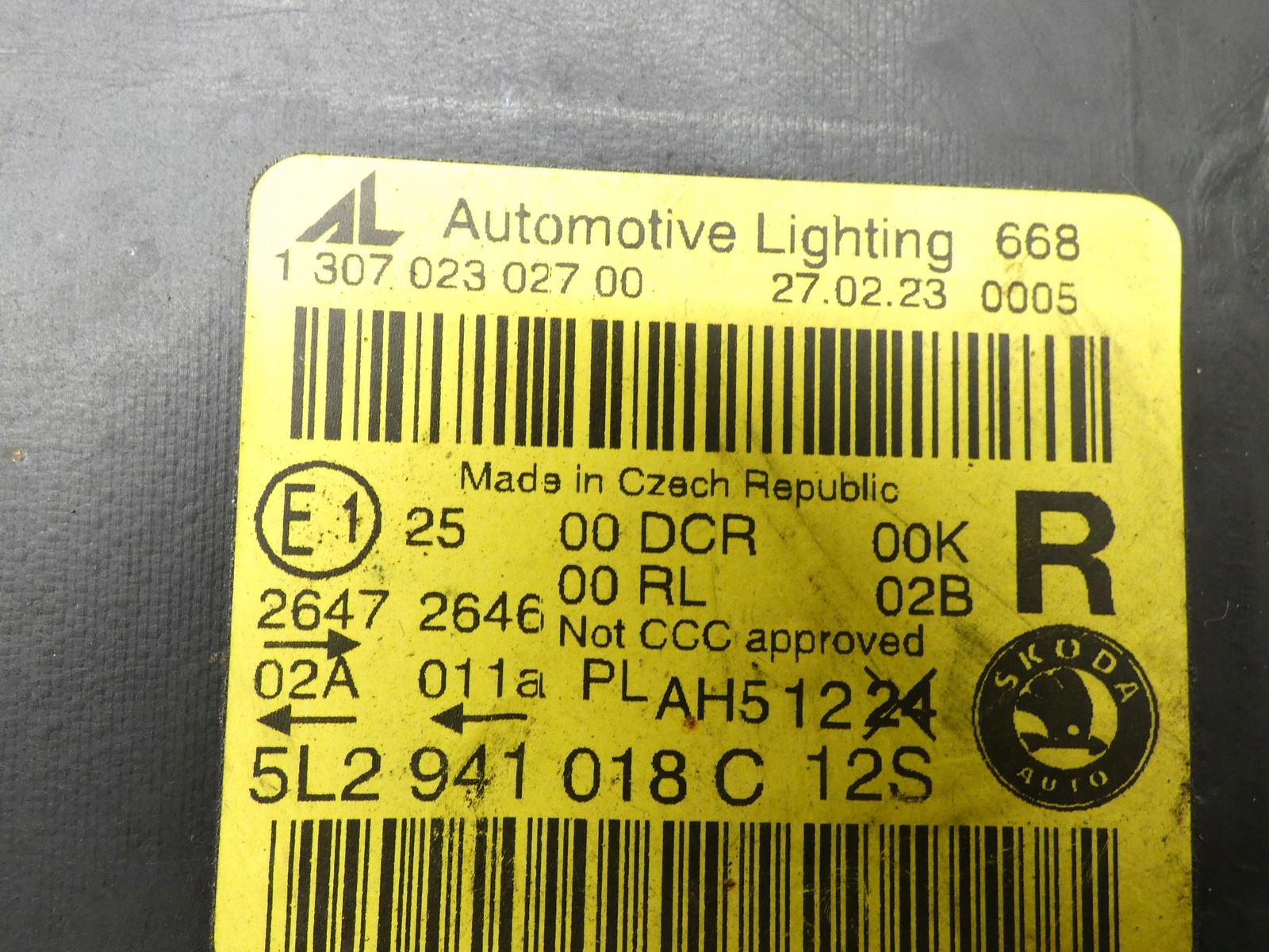light right front right front XENON SKODA YETI 5L 5L2941018C
