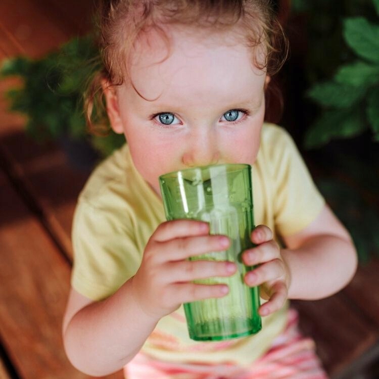 Kubek treningowy do nauki picia logopedyczny Reflo Cechy dodatkowe możliwość mycia w zmywarce profilowany kształt wolne od BPA