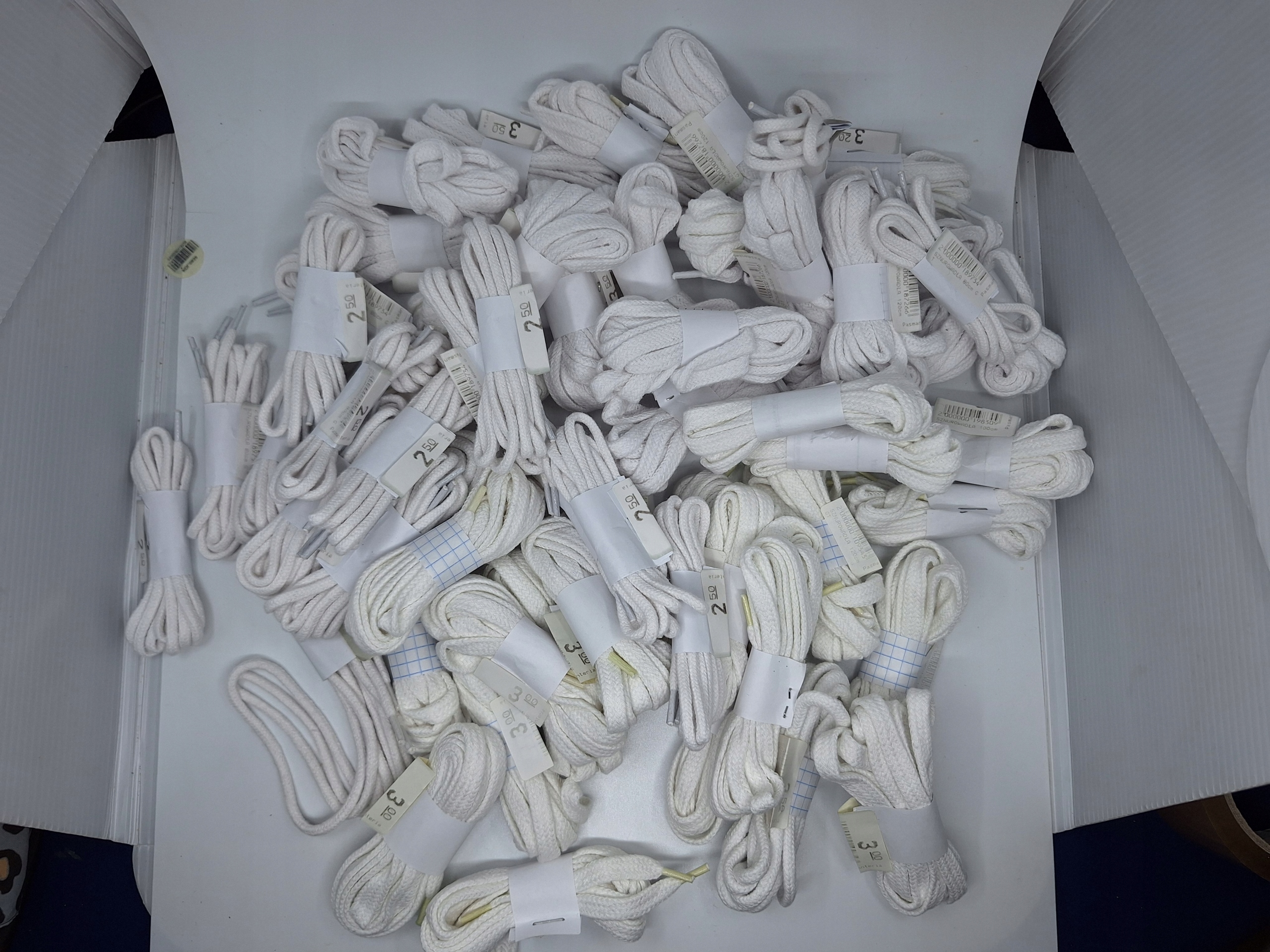 Sznurówki hurt mix3 rozmiarów białe