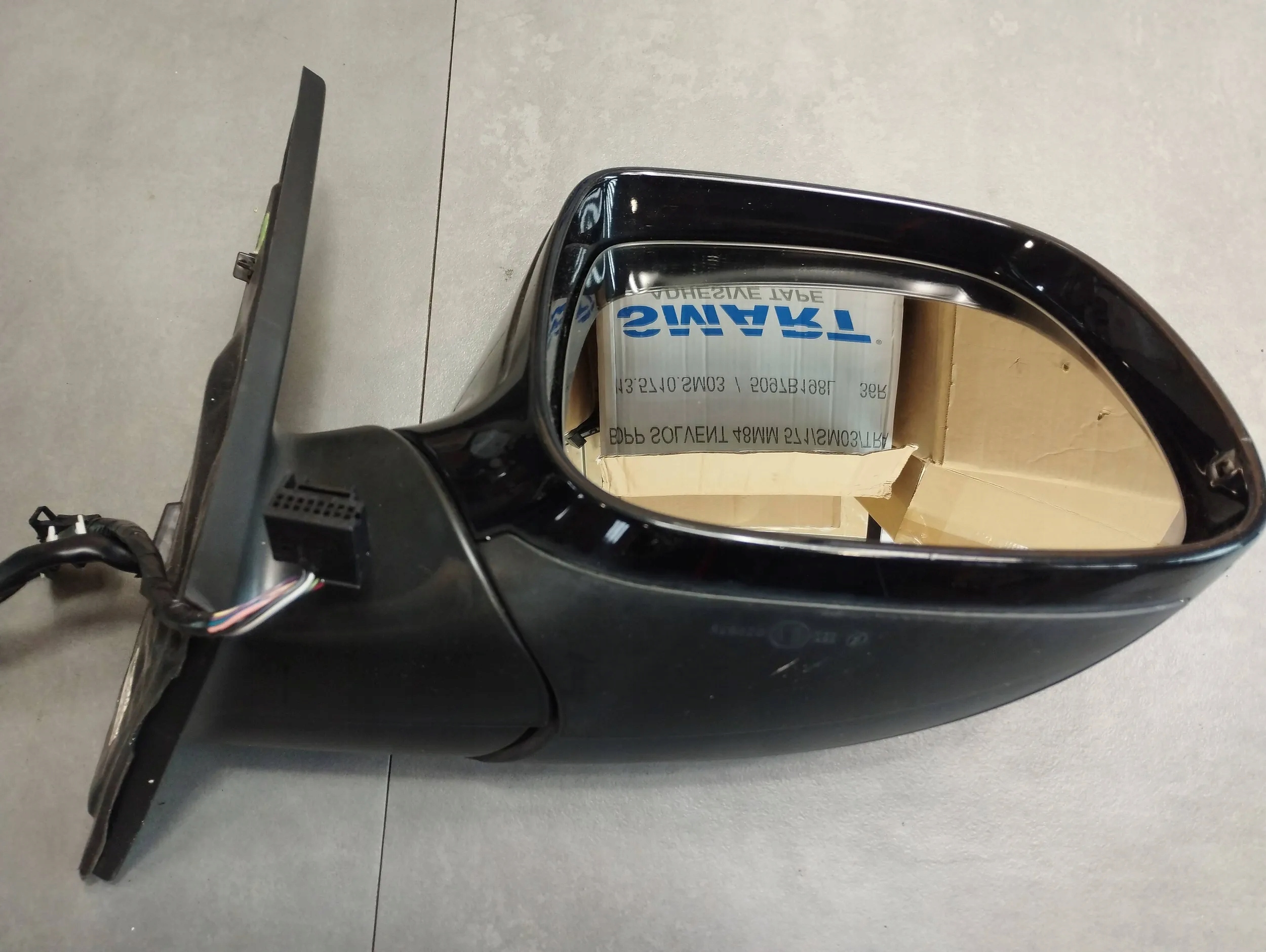 Audi Q7 4L LUSTERKO PRAWE 13+2 PINY LZ9Y Numer katalogowy części 4L1857419B