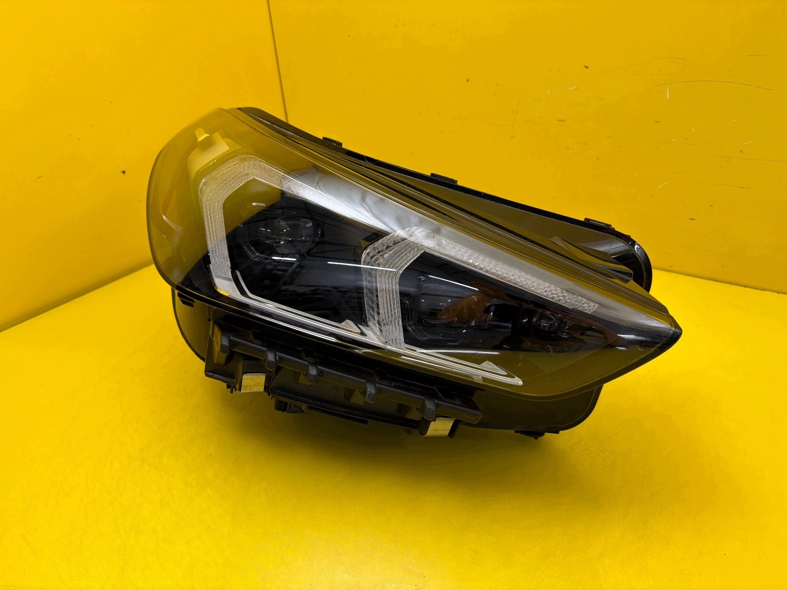 light right BMW X1 U11 2022- Full Led 5A5BD48-02