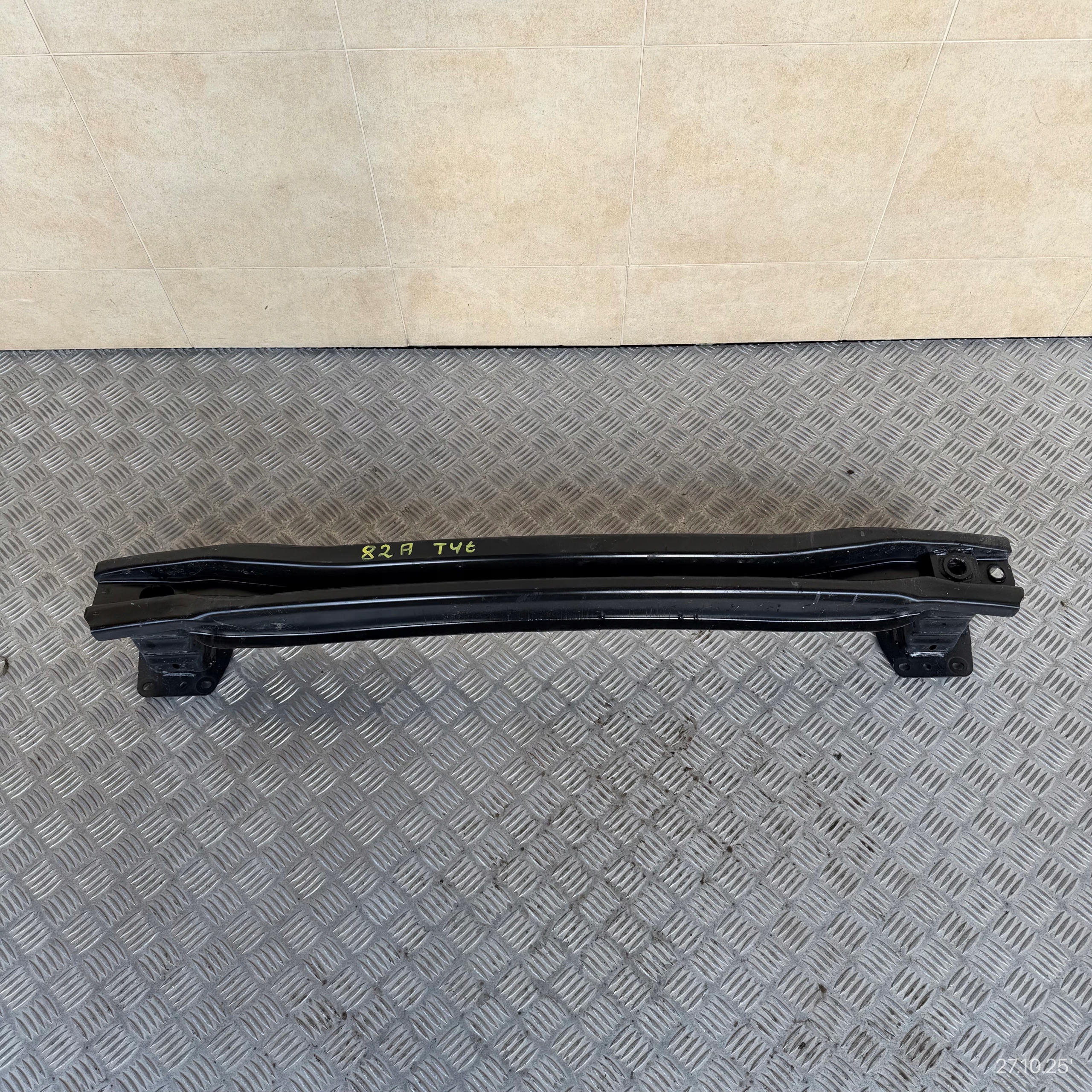 sider rear beam tip pillar AUDI A1 82A