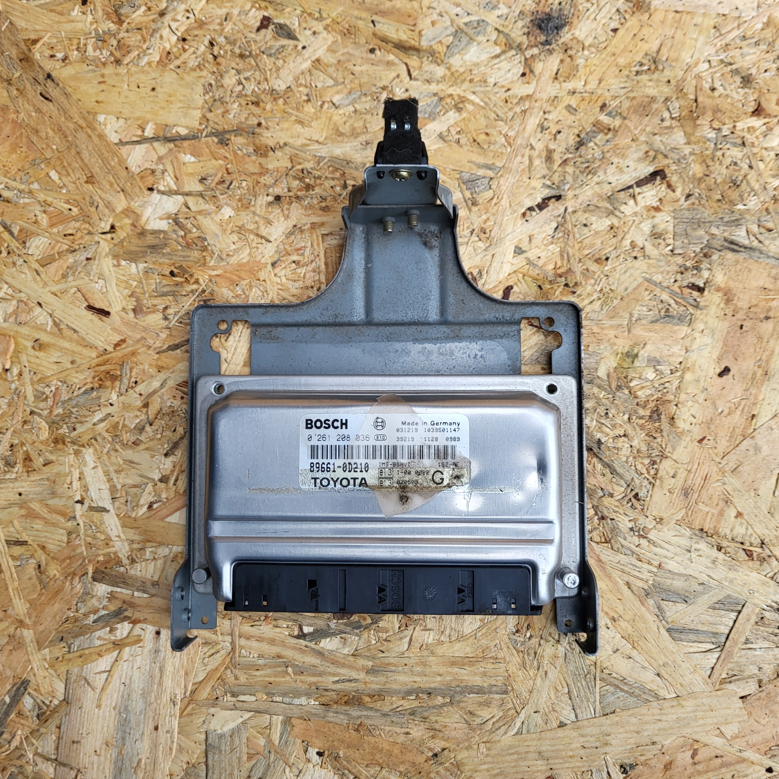 TOYOTA YARIS 1 e 99-05 LIFT Centralina computer 0261208036