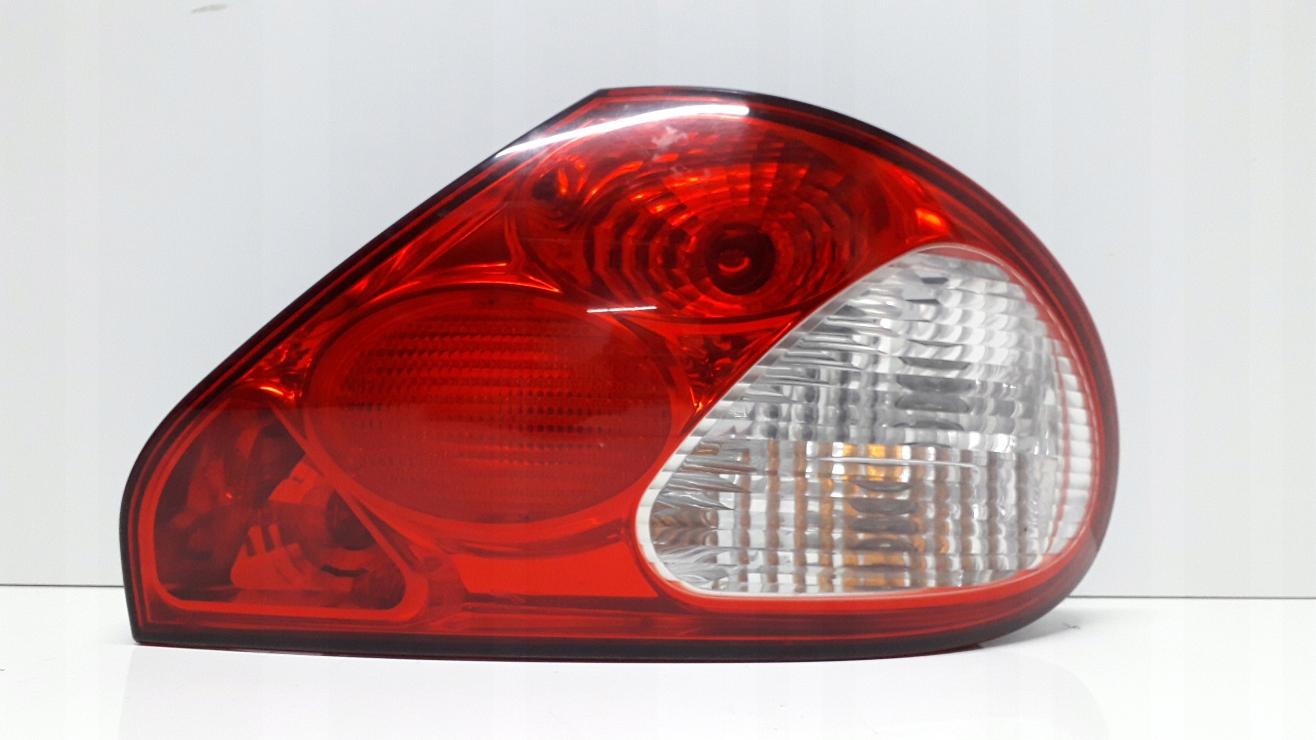 JAGUAR X-TYPE SEDAN 01-09 LAMPA PRAWA TYLNA WKŁAD