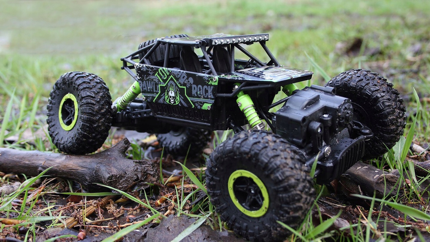 KRÓL PRZESZKÓD samochód sterowany RC MoNsTeR 4x4 Waga (z opakowaniem) 1.5 kg