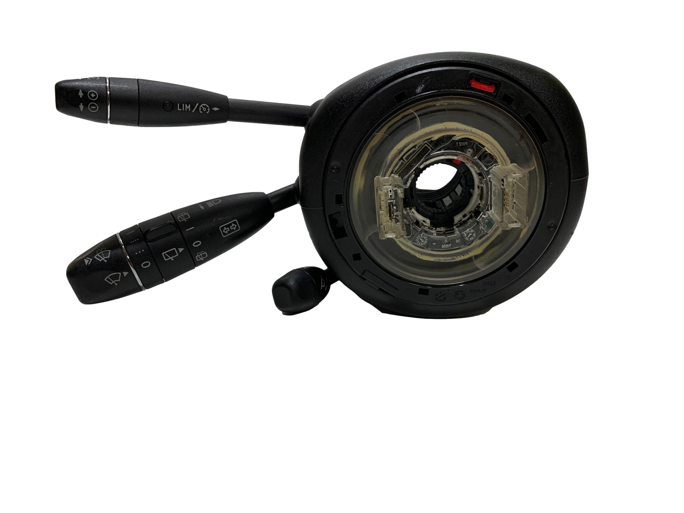 A2049000804 - Ремень безопасности переключатель 2049000804 MERCEDES W204