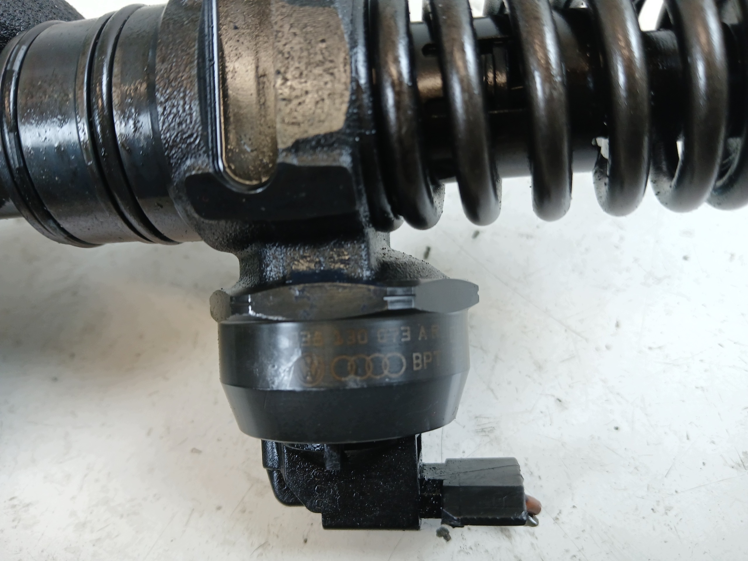 AUDI A4 B6 VW PASSAT B5 FL 1.9 TDI pumpedüse einspritzdüse 038130073AR