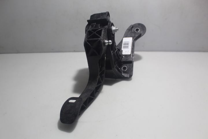 ПЕДАЛЬ ЗЧЕПЛЕННЯ OPEL CORSA F 1.2