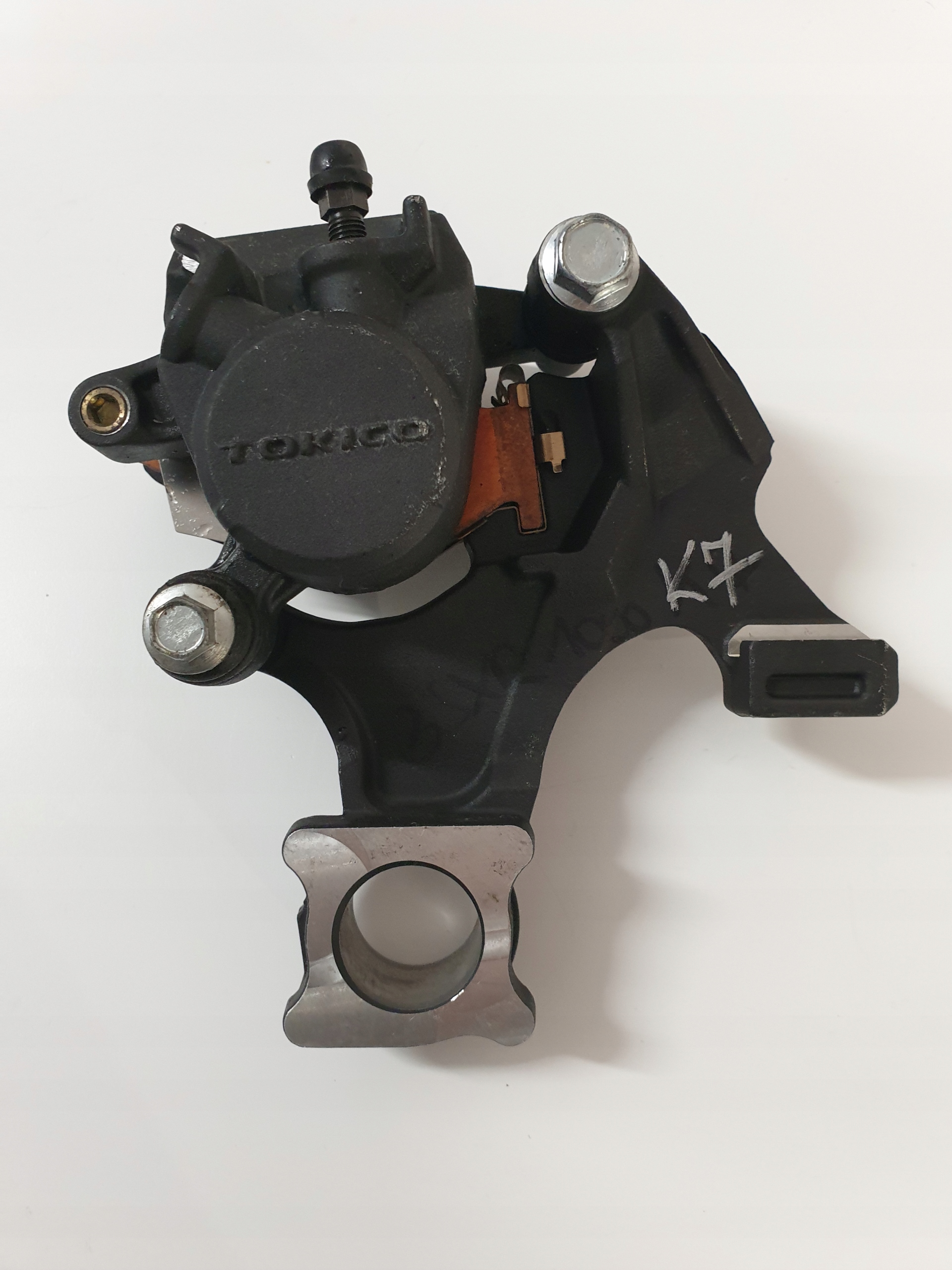 ZacisktyłGSXRk7 - Suzuki GSXR GSX-R 1000 k6 K7 задній затиск колодки