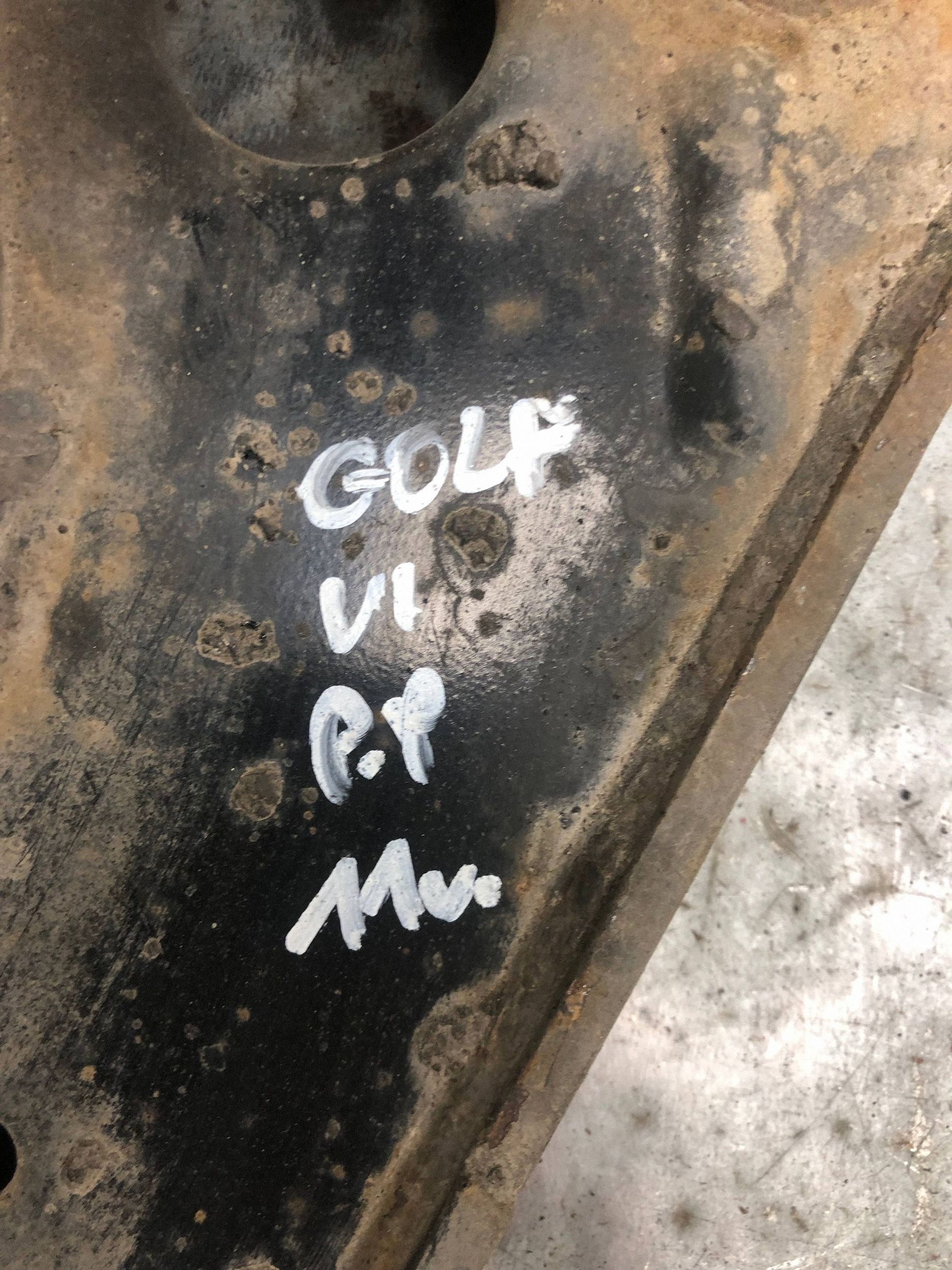 arm right front VW GOLF VI 1K0199296F