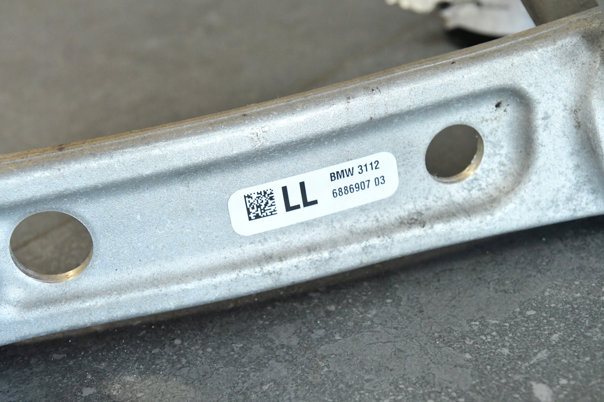 swing left front front arm shock absorber left BMW 8 G16 49km