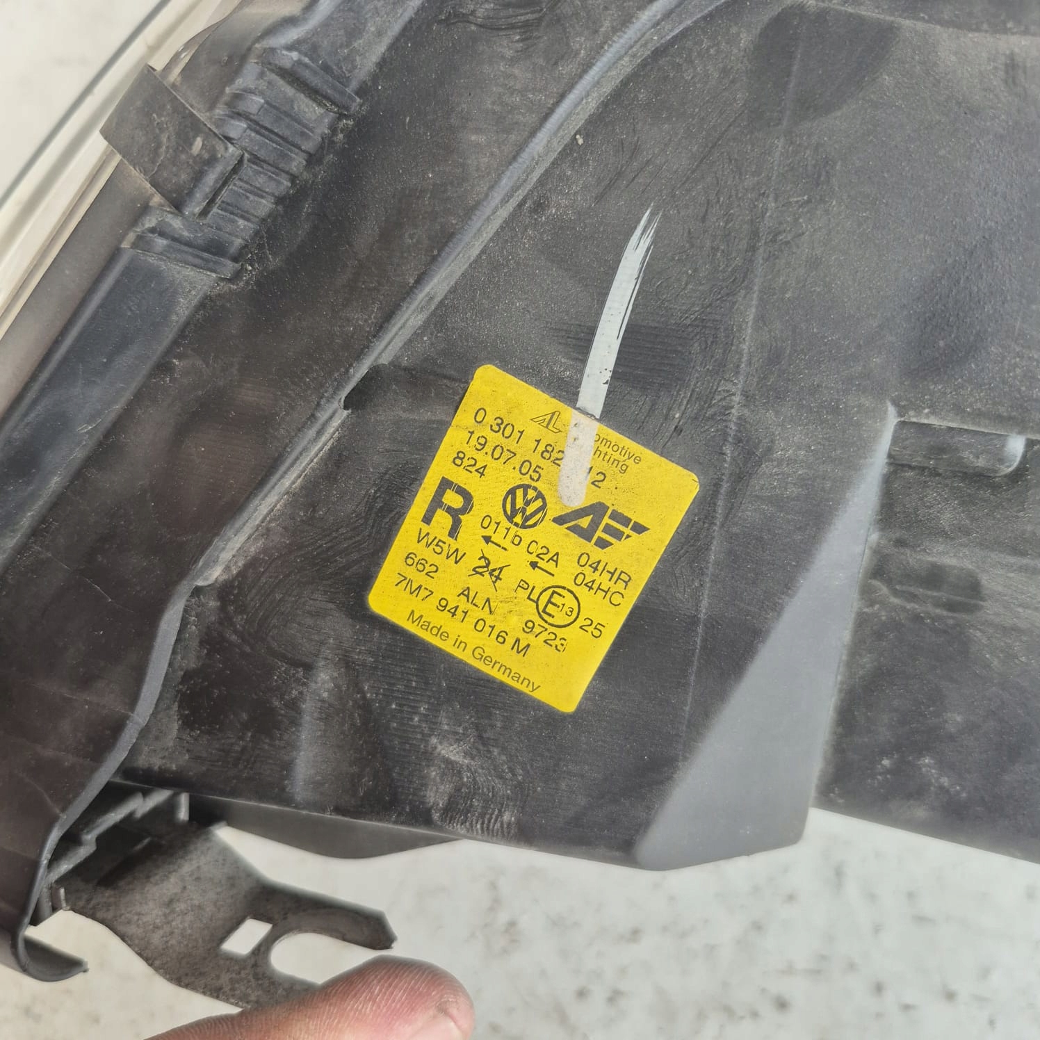 SEAT ALHAMBRA and LIFT 00- light right front front ZWYKLA 7M7941016M