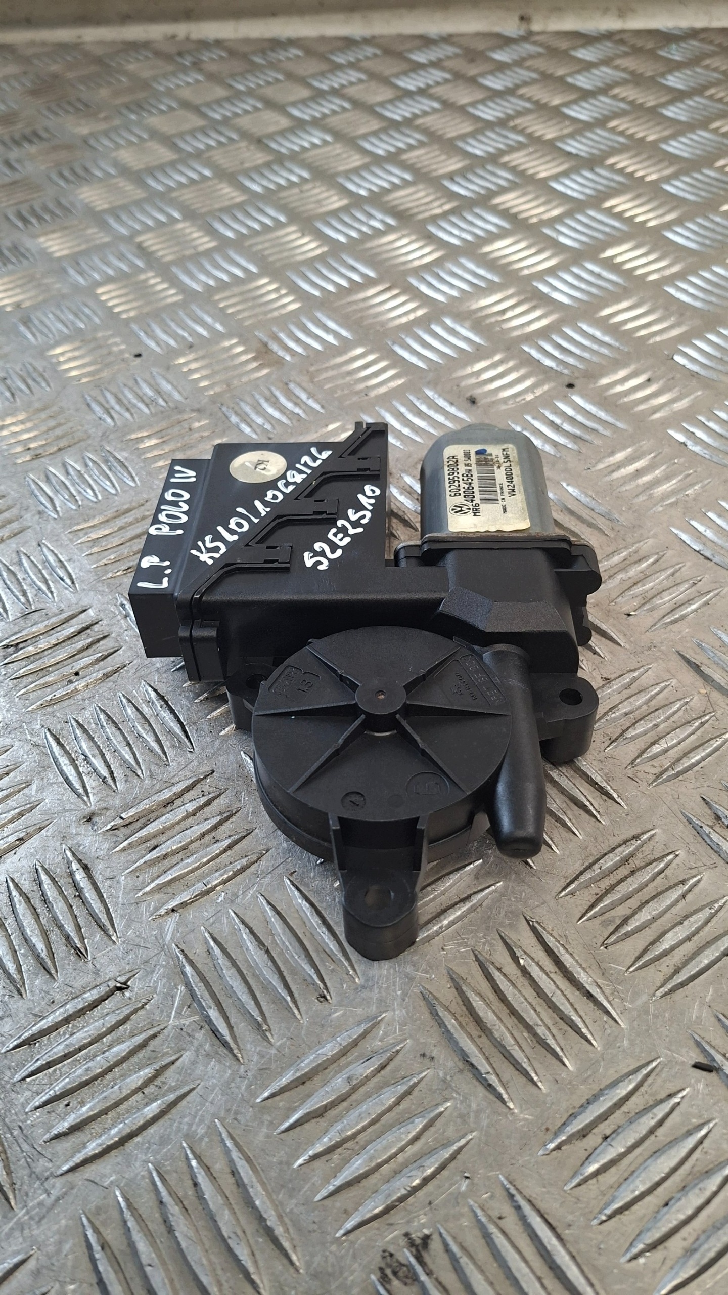 mini motor windows left front VW POLO IV