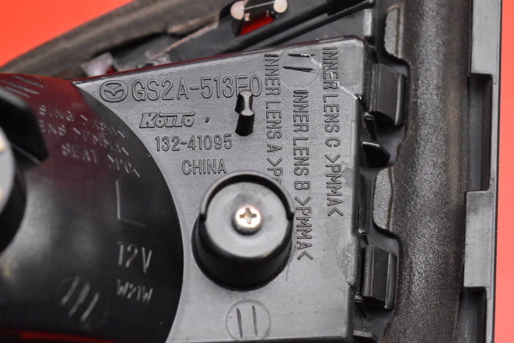 фонарь левый GS2A513F0 mazda 6 2 II GH универсал 07-12
