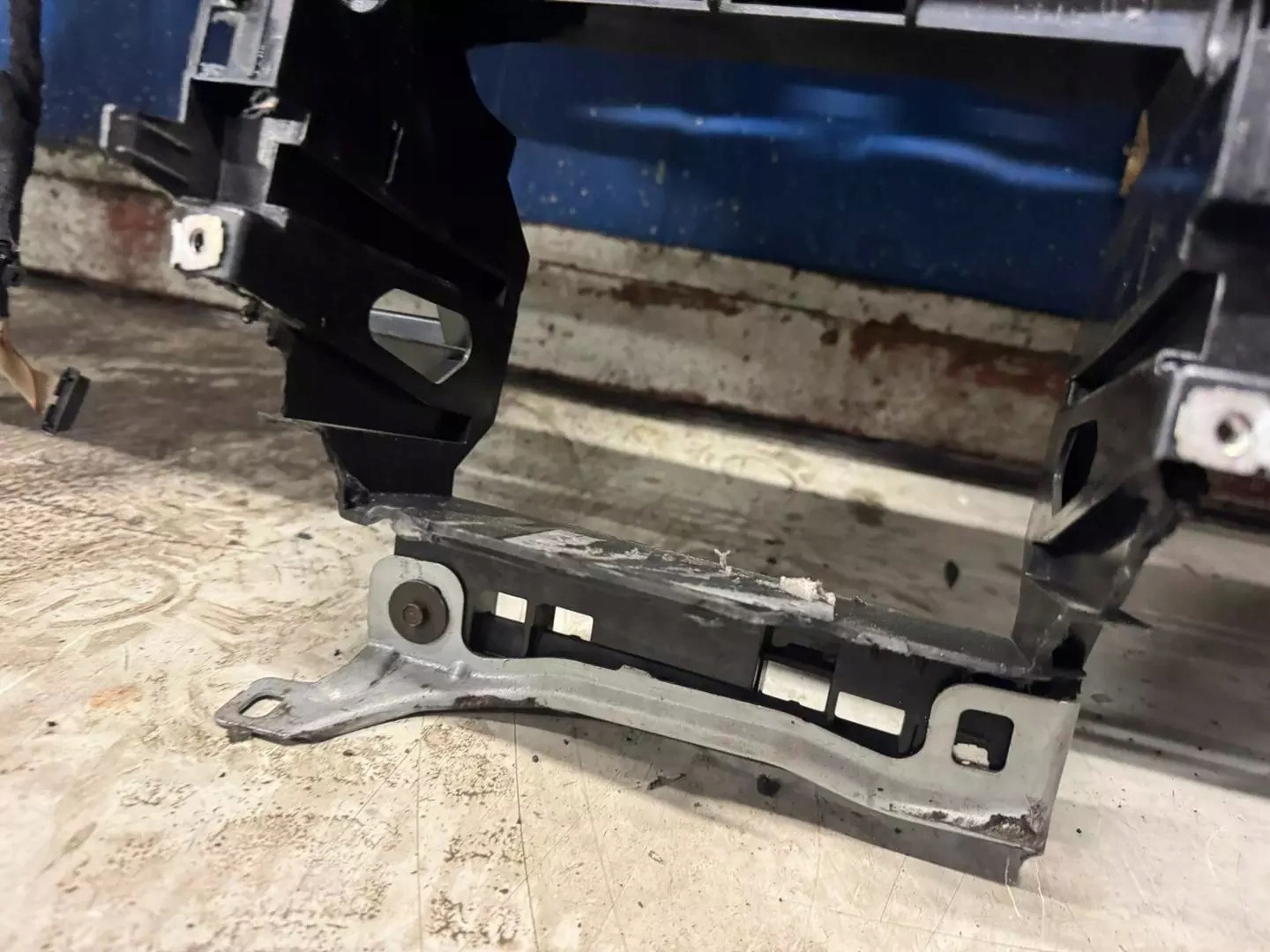 консоль торпеда подушки безопасности BMW III E90 E91