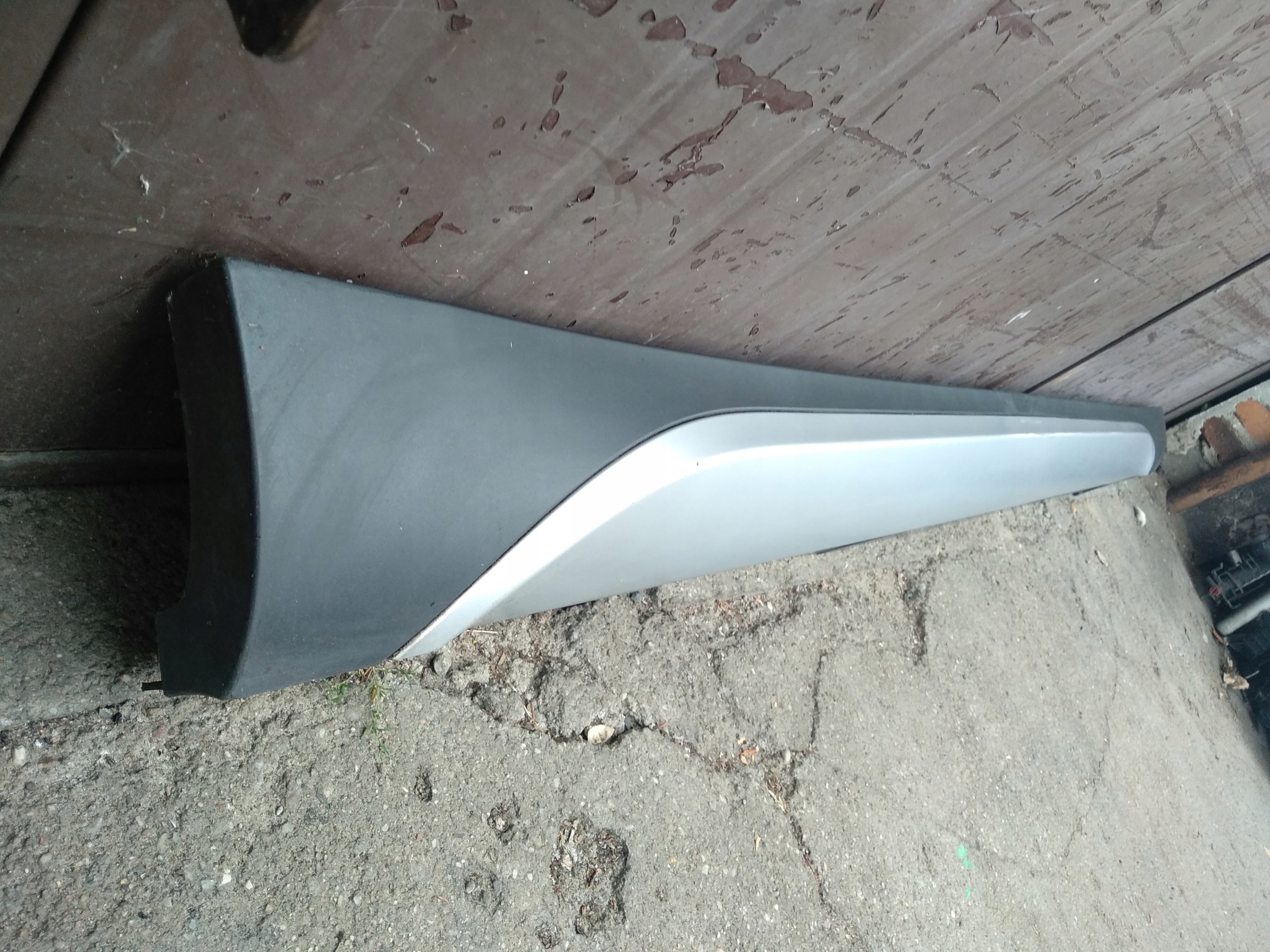 порог молдинг накладка правый BMW X1 E84