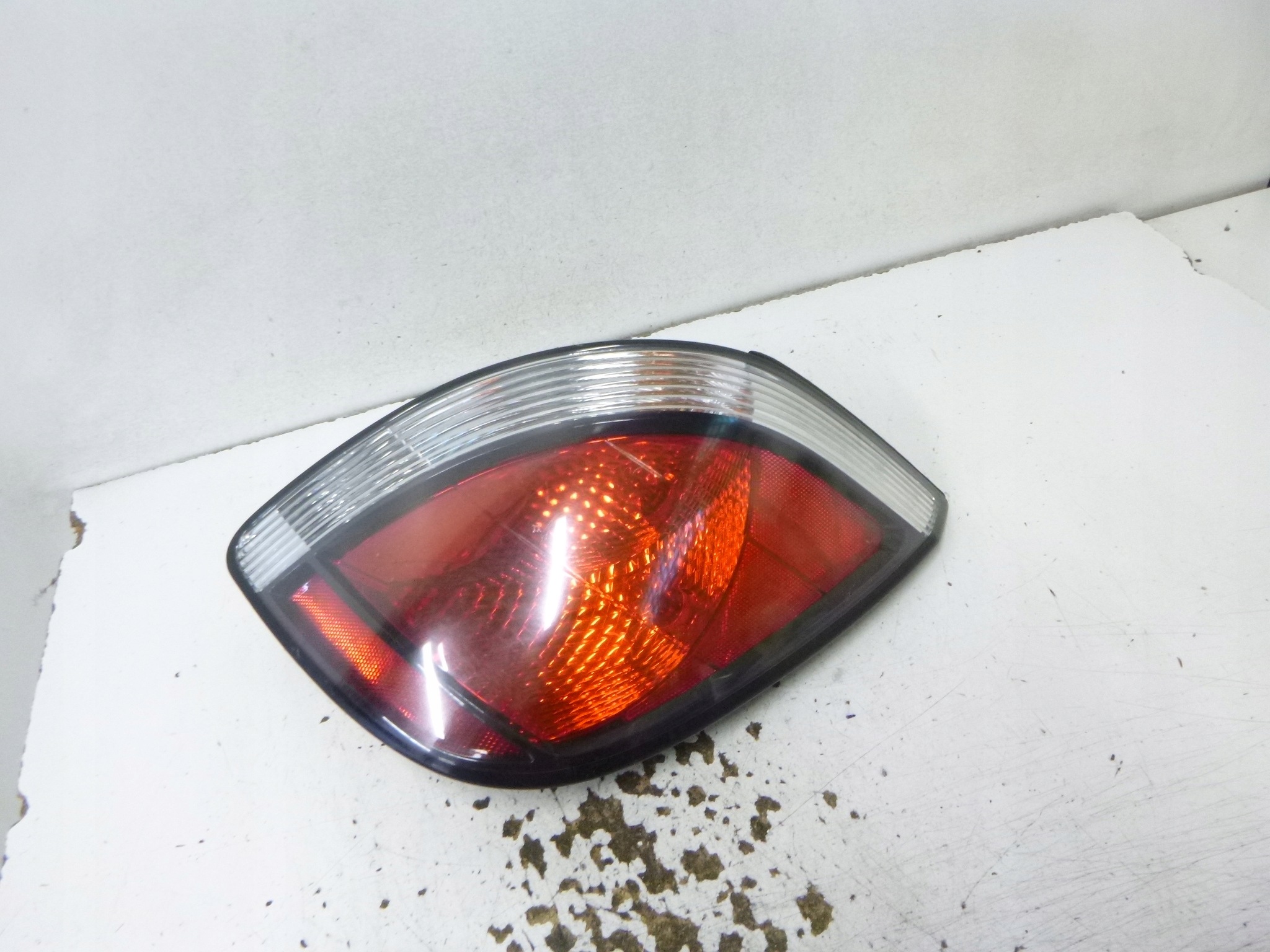 light rear part rear right Kia Rio II 92402-1G2 OE 2006r.