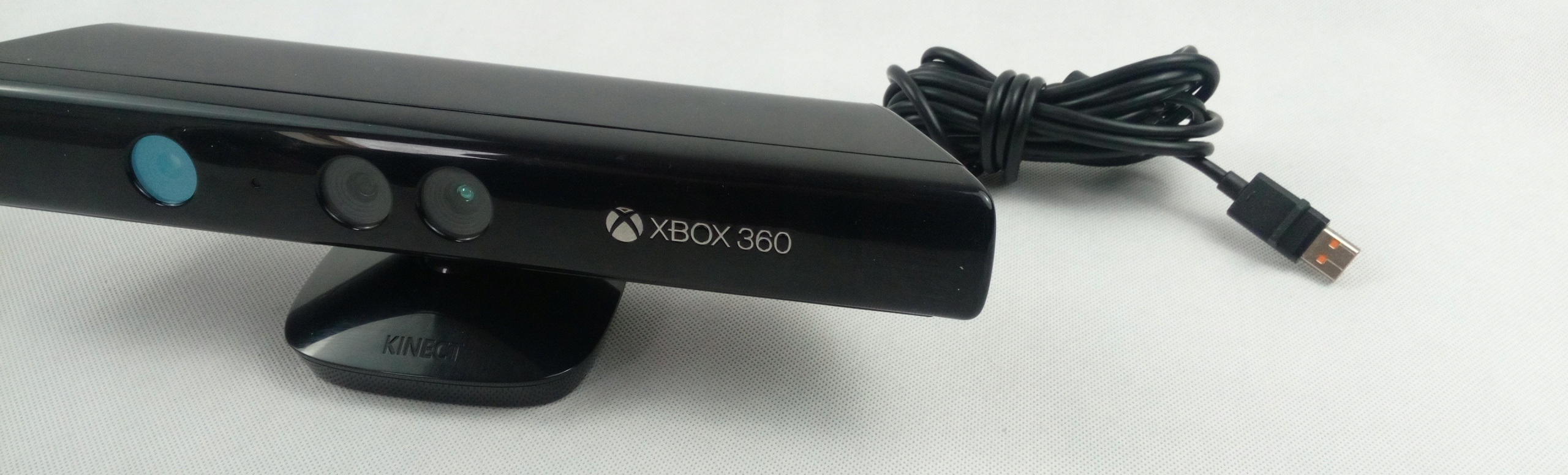 KINECT SENSOR RUCHU NA XBOX 360 + NOWY SOLIDNY UCHWYT NA TV PEŁNY KOMPLET Informacje o bezpieczeństwie CE