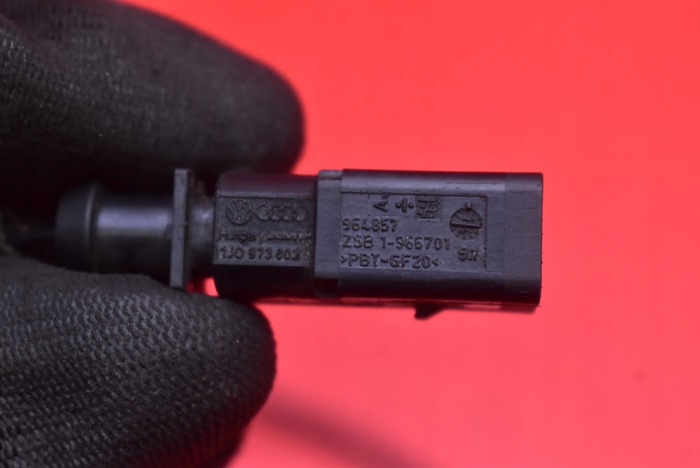 Sensor TEMPERATURY Gase 03L906088M AUDI A3 8P 2.0 TDI 140 KM 04-08