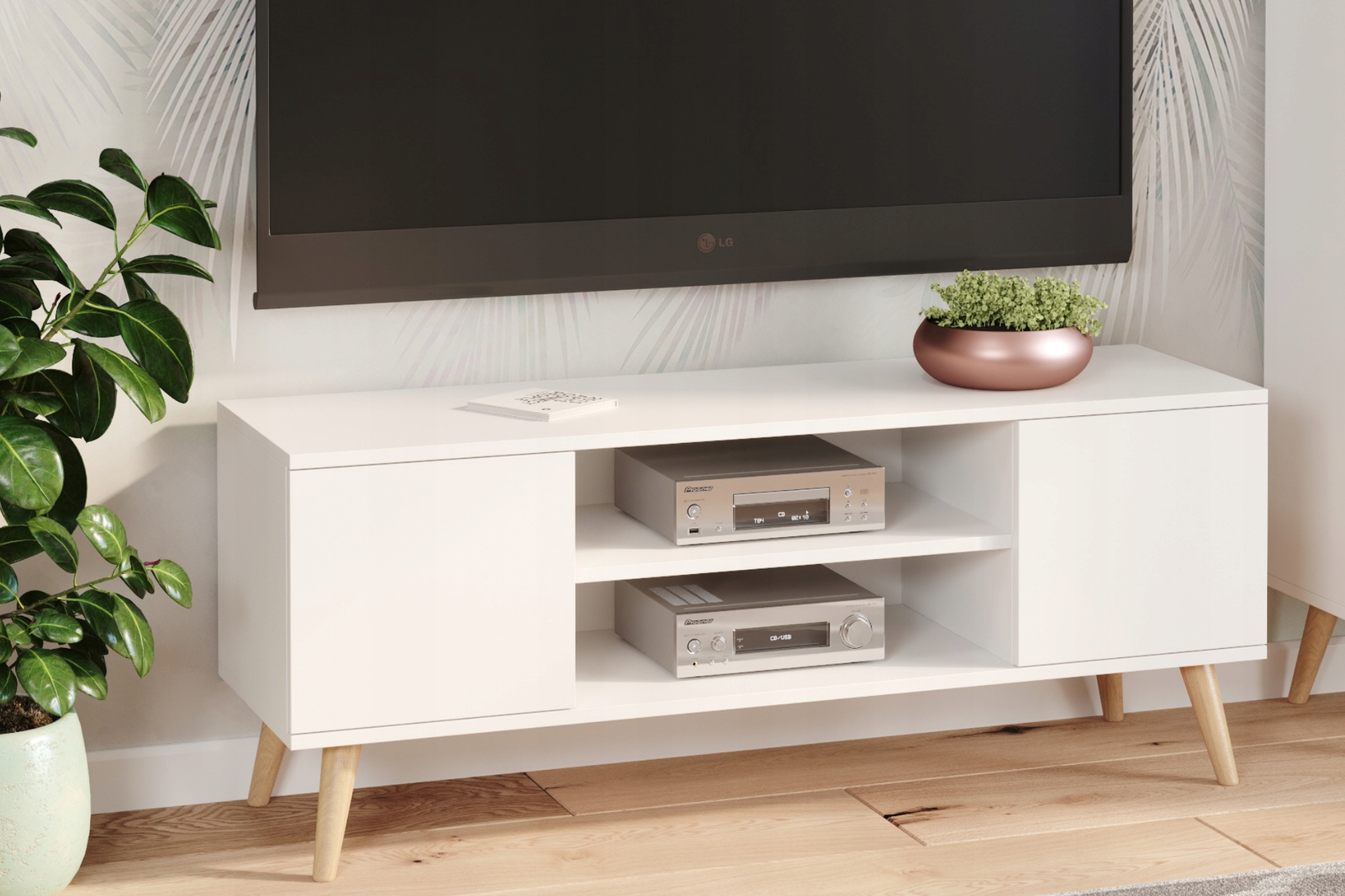 Rtv skrinka Focus 135 cm škandinávska biela Stolík pod televízor
