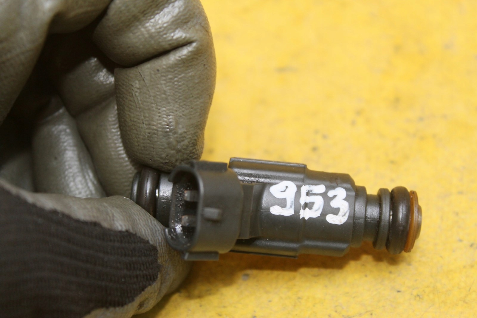 форсунка 9676017480 peugeot 208 1.2