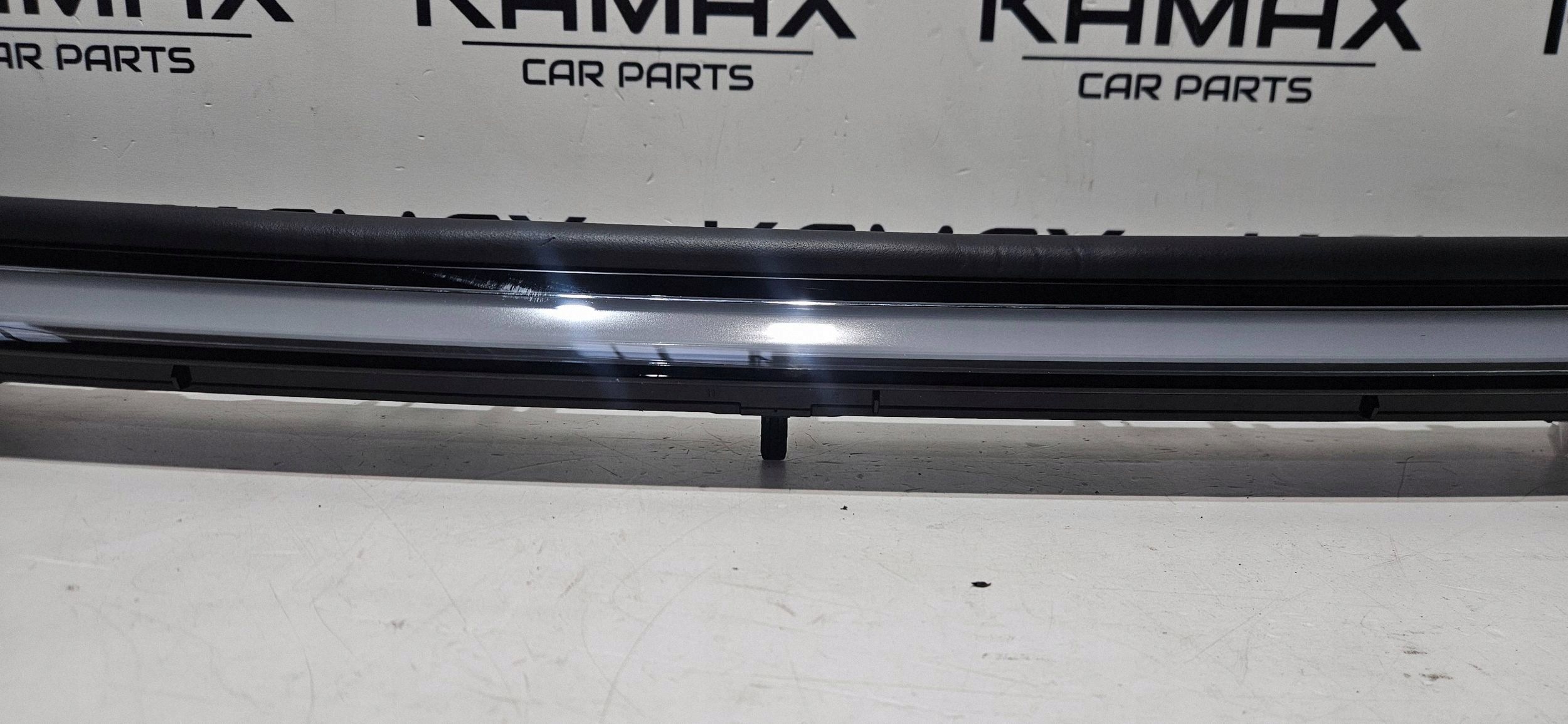 light front central DRL LED TESLA Y LIFT JUNIPER 25- original 203829400E