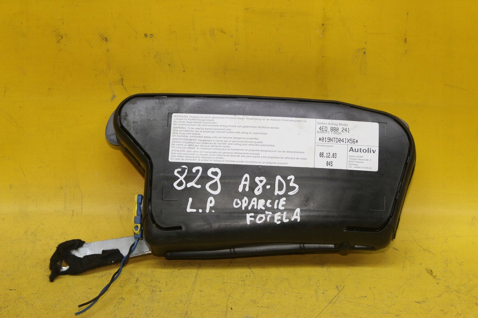 подушка кресло передний левый Audi A8 D3 4E0880241