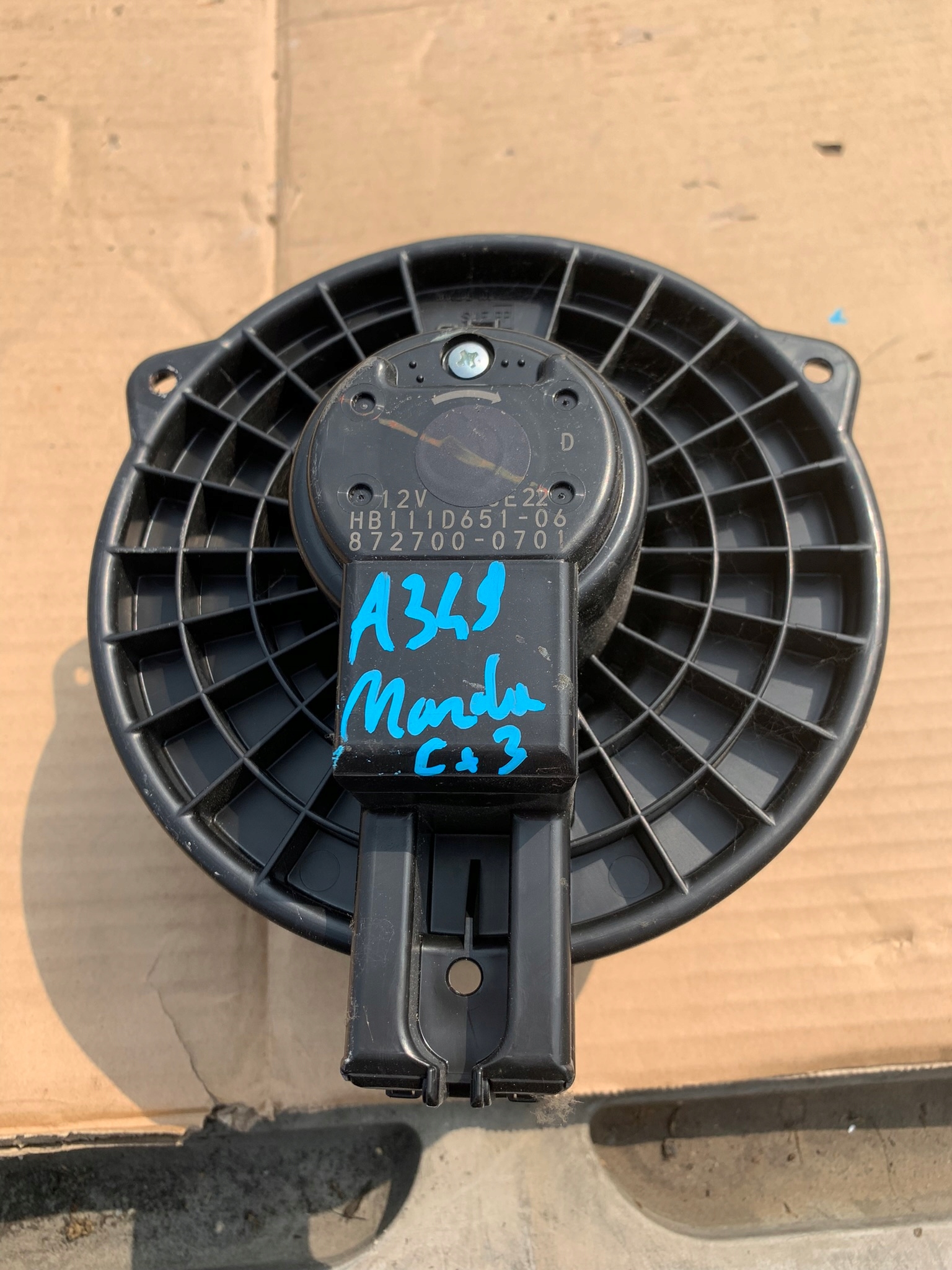 DMUCHAWA NAWIEWU MAZDA CX3 13r Producent części Mazda OE