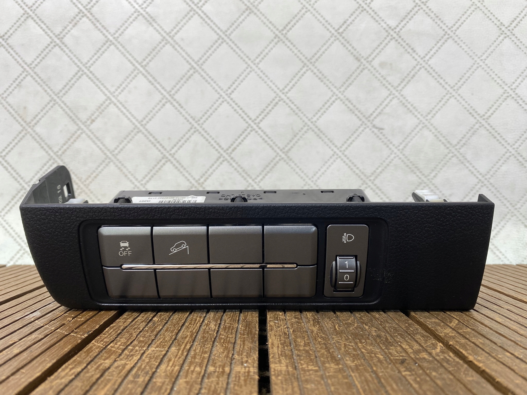 SSANGYONG MUSSO II Q200 18-20 PANEL switch ESP 85500-38070 OE