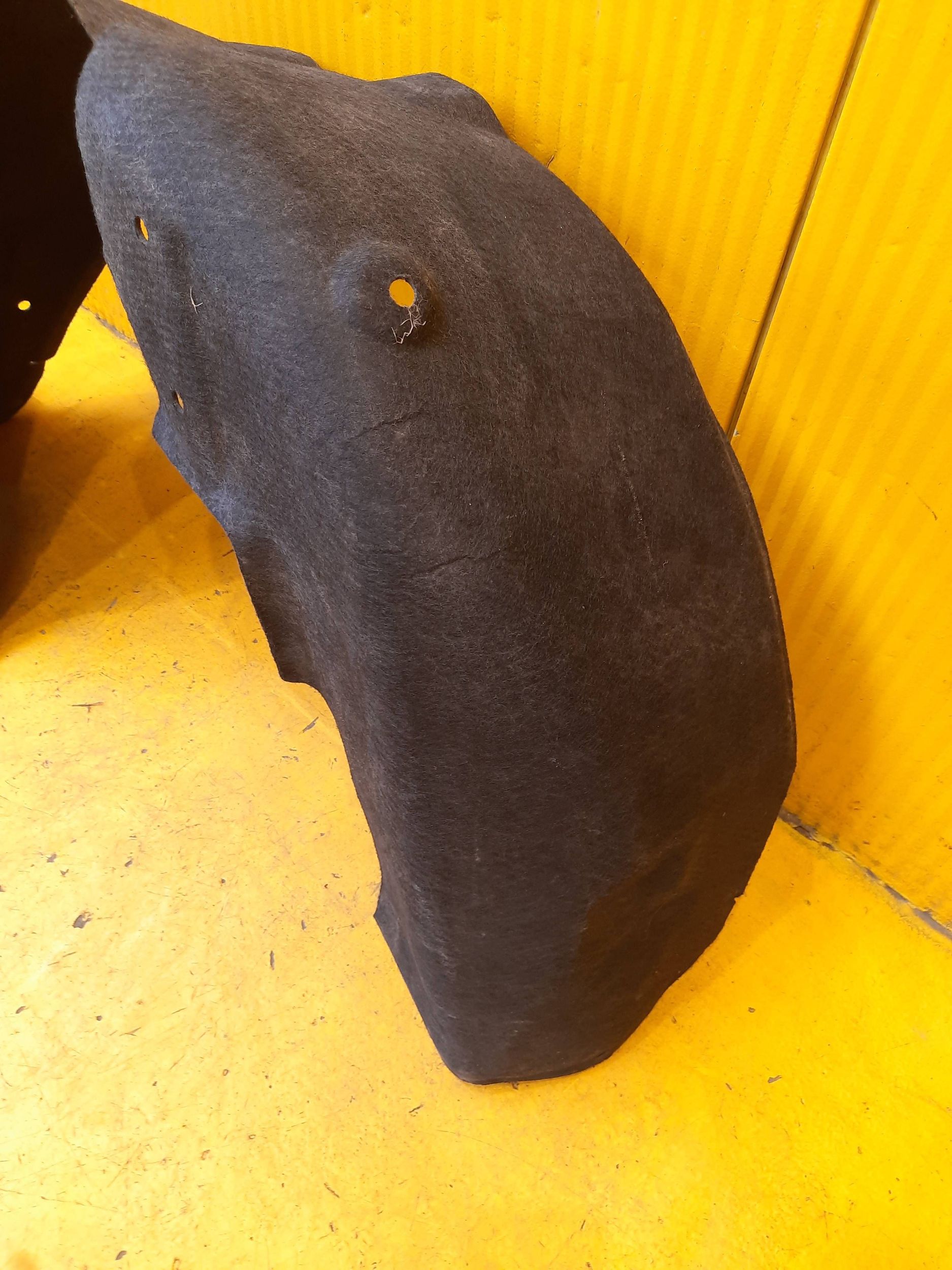 tesla MODEL S подкрылки задний правый 14r.