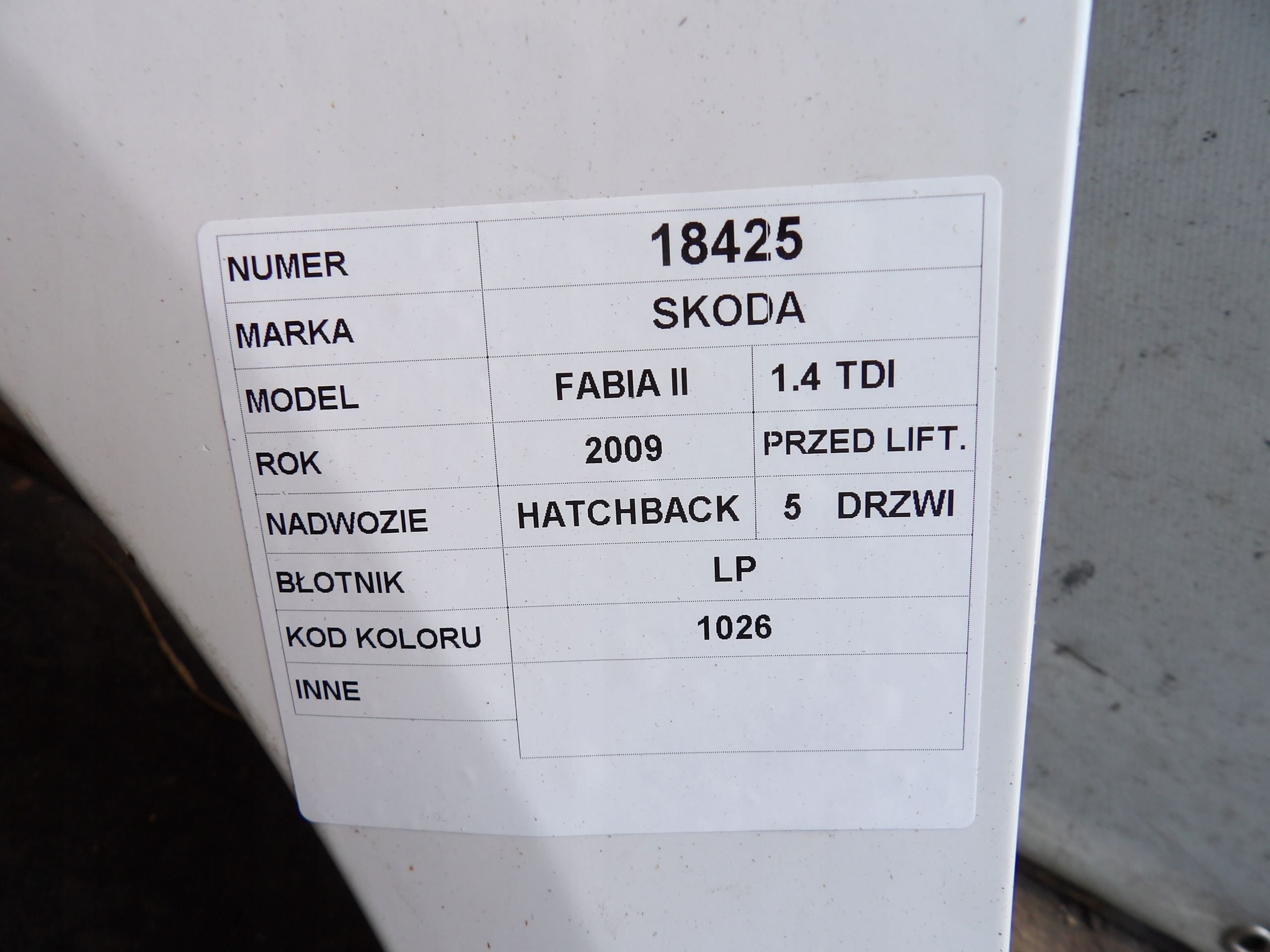 Skoda Fabia II parafango sinistra lak. 1026