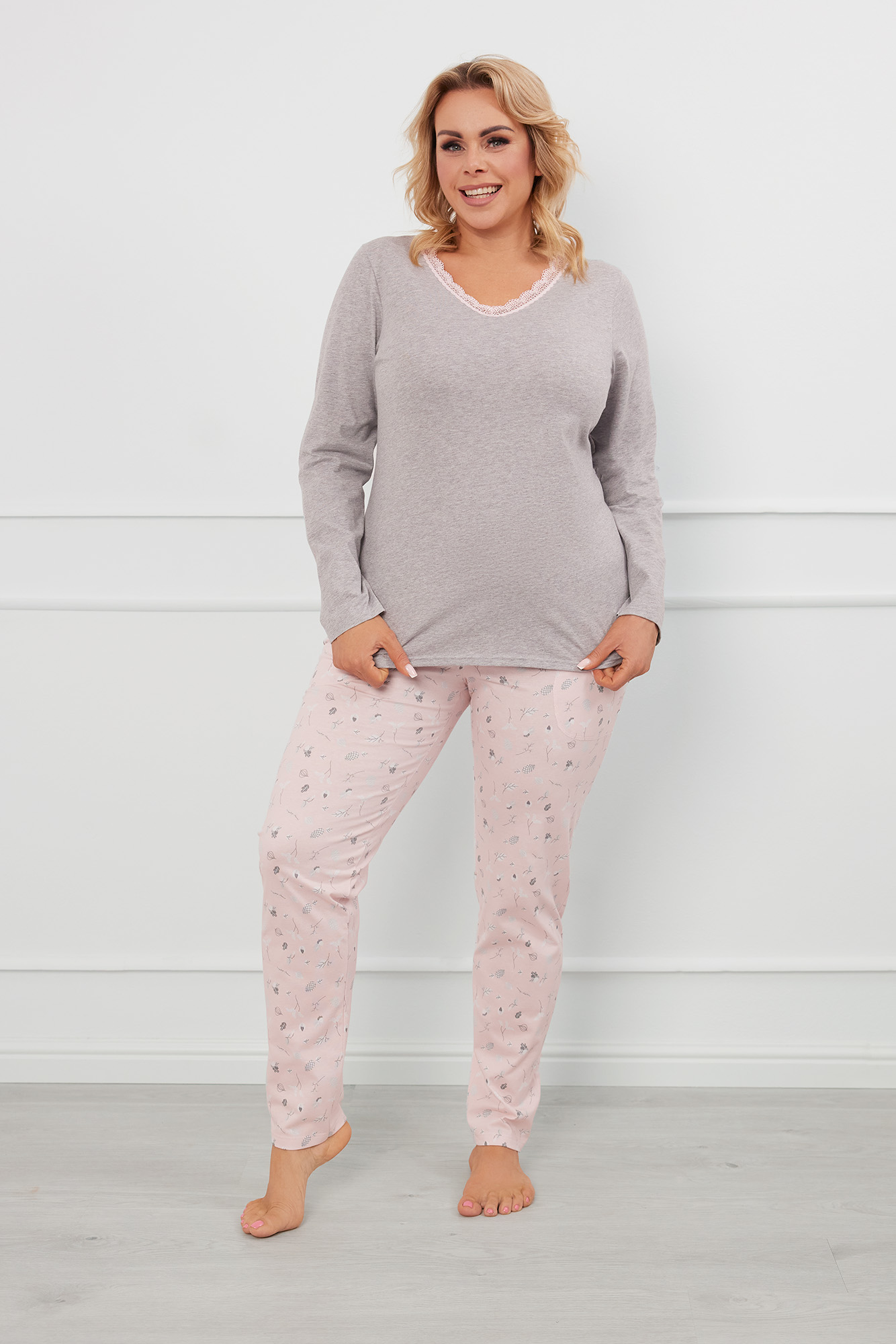 Dámské bavlněné pyžamo XXL s dlouhým rukávem a kalhotami Italian Fashion