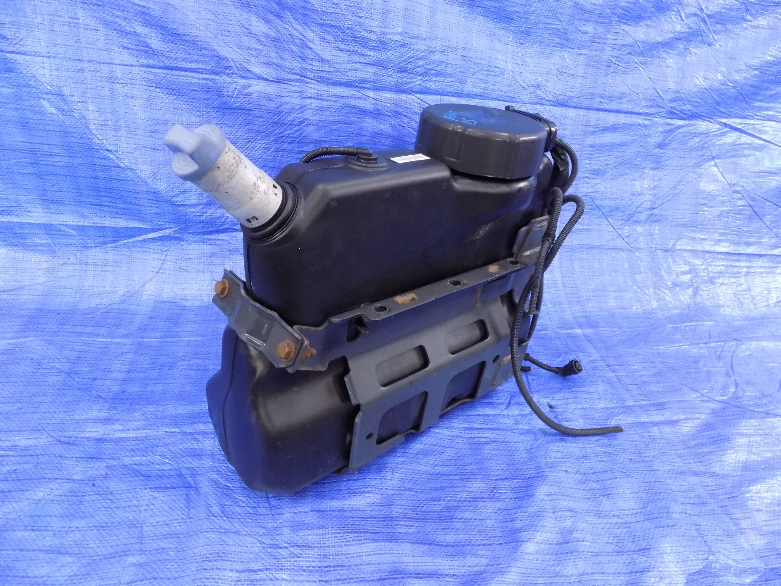 БАК ADBLUE MERCEDES ATEGO 1218 11R