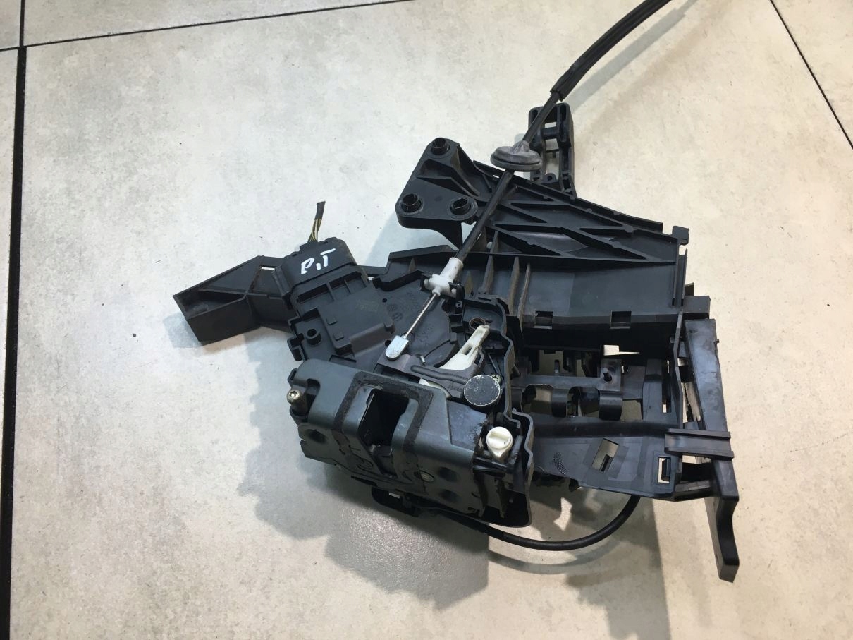 lock door right rear part FOCUS C-MAX 3M5AR26412BN 6 PIN