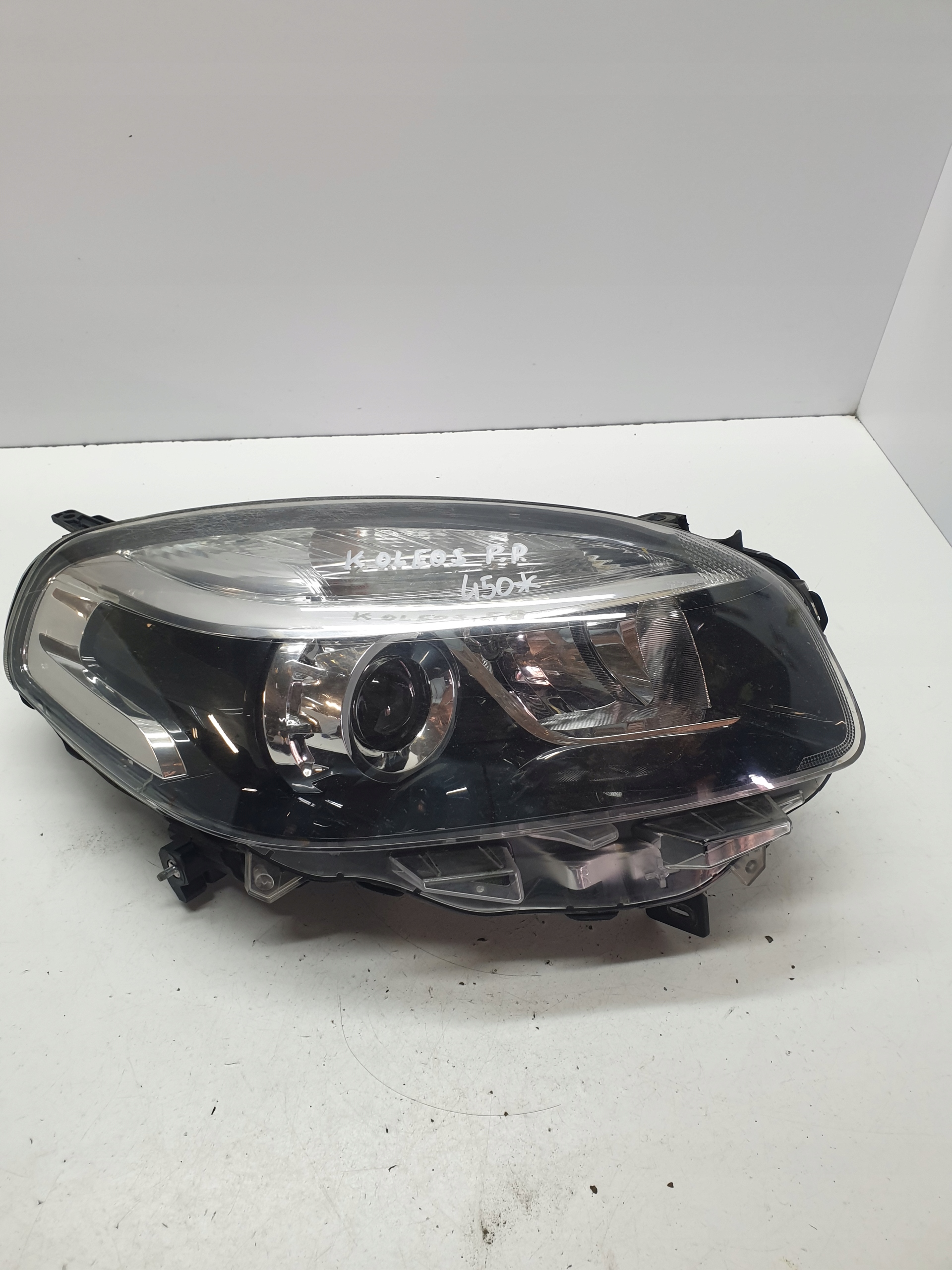 REFLEKTOR LAMPA PRZEDNIA PRAWA PRZÓD PRAWY RENAULT KOLEOS