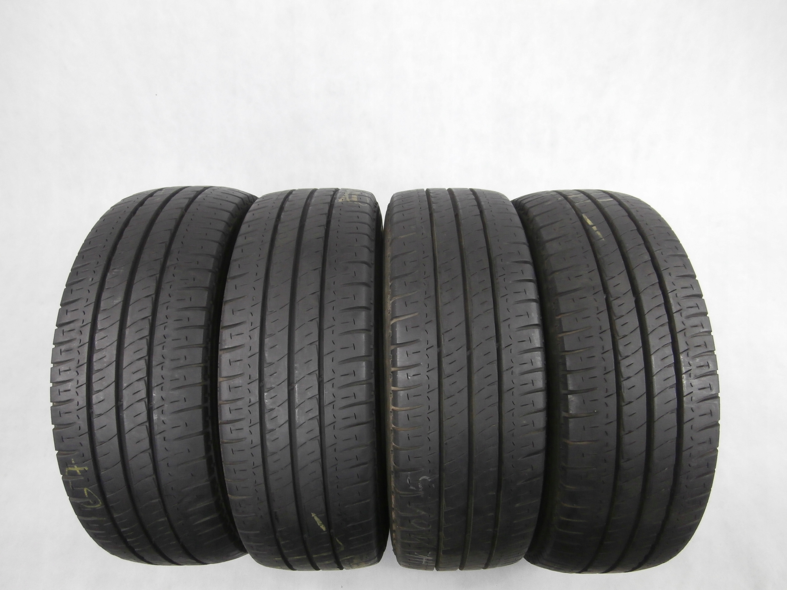 4X шины 235 / 65R16C MICHELIN AGILIS