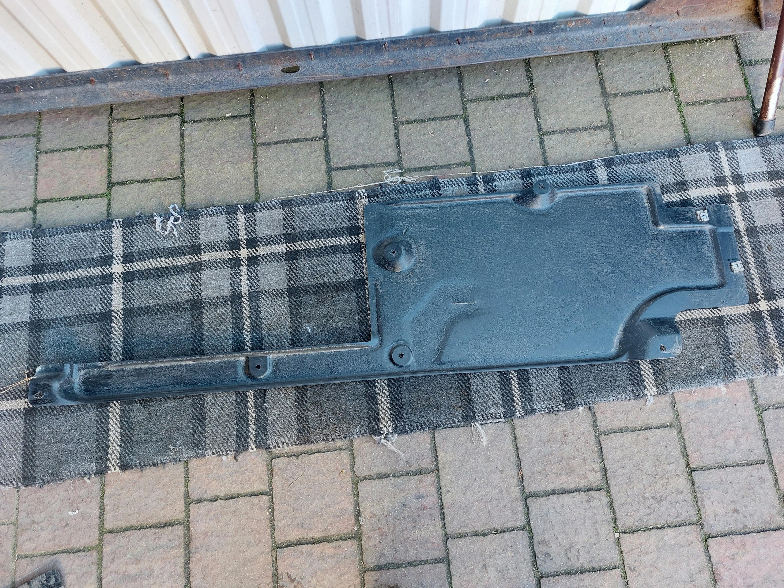cover chassis right PORSCHE 911 TARGA 4S 16r