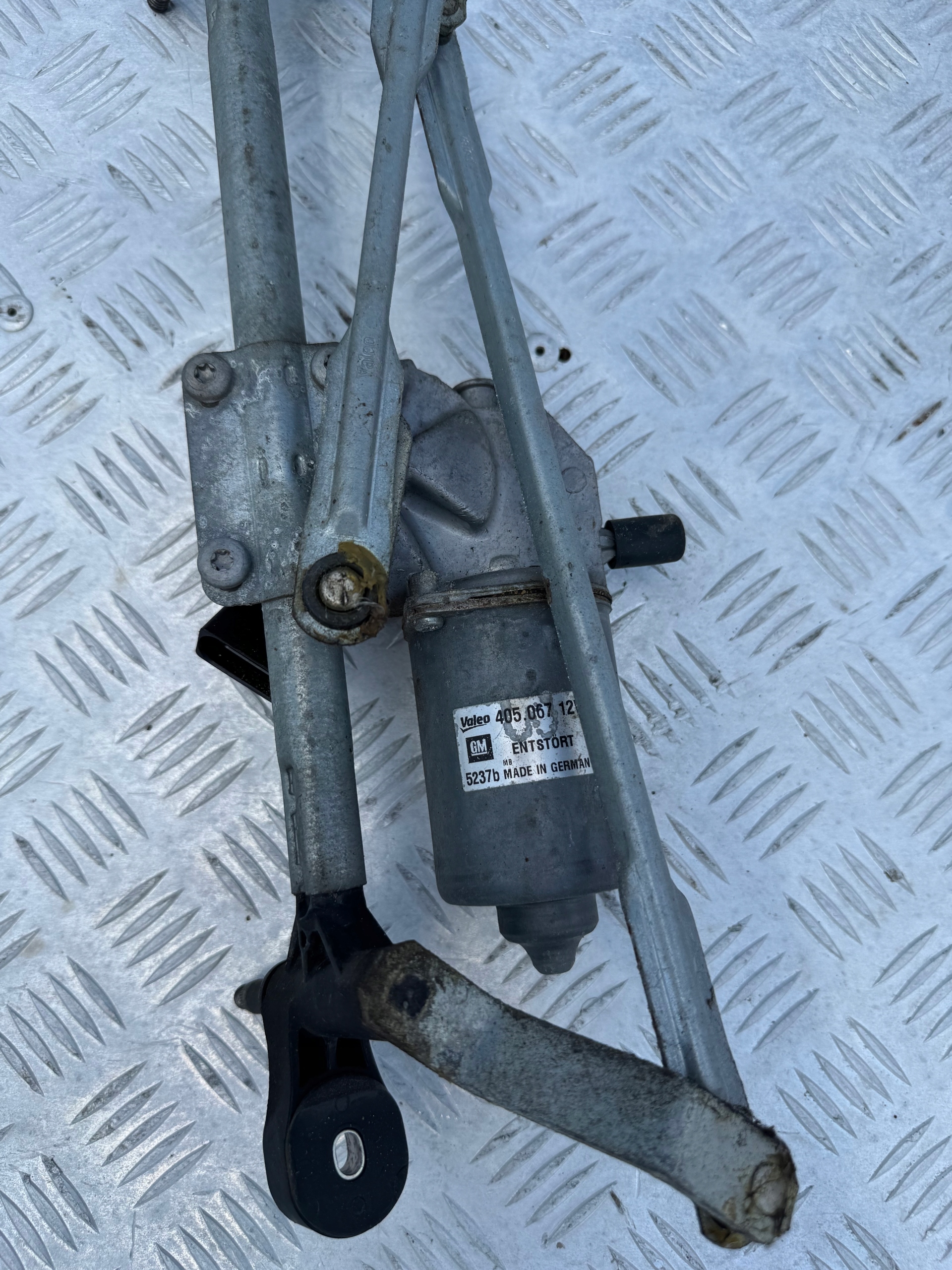 wiper mechanism front 405067 OPEL CORSA D EU