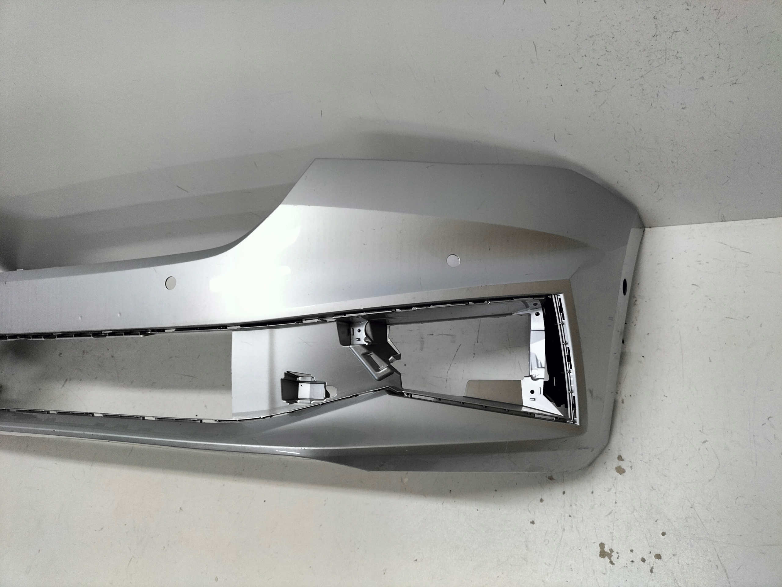 FRONTSTOSSSTANGE VORNE SKODA FABIA 4 IV 21