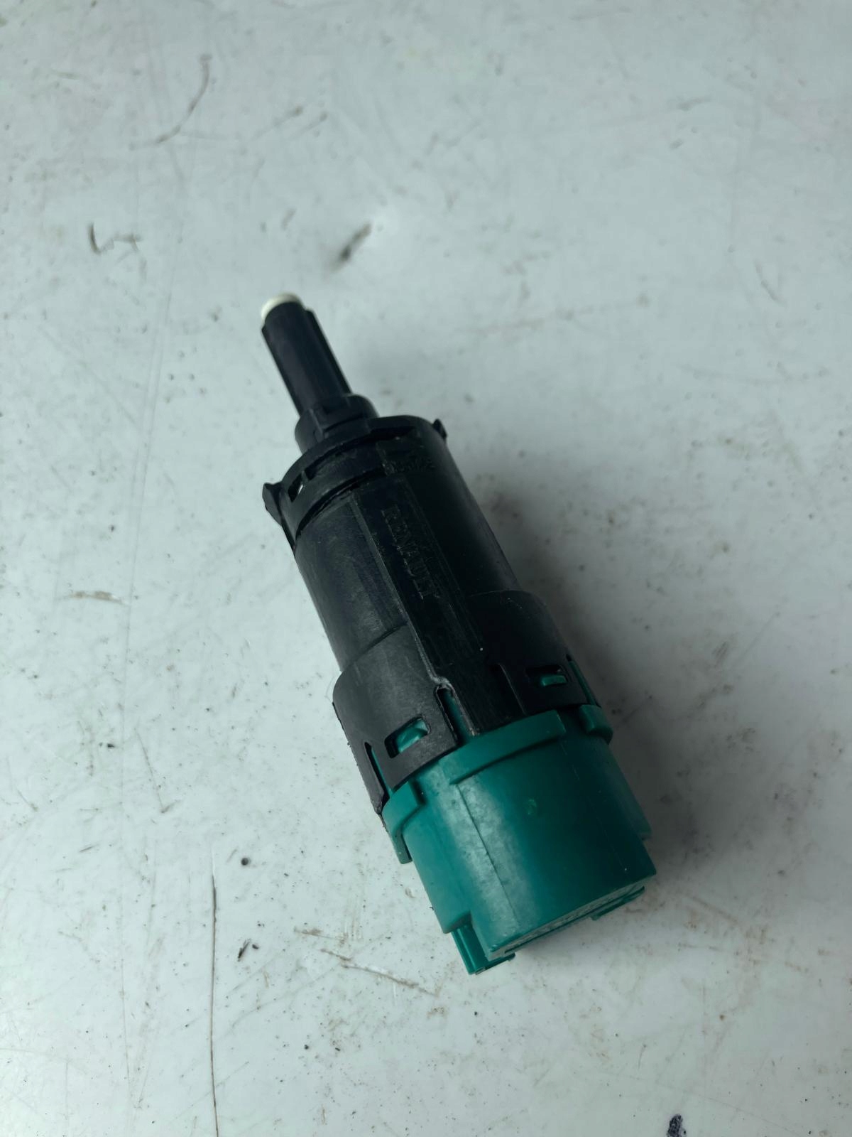 sensor STOP RENAULT CLIO V 253203383R