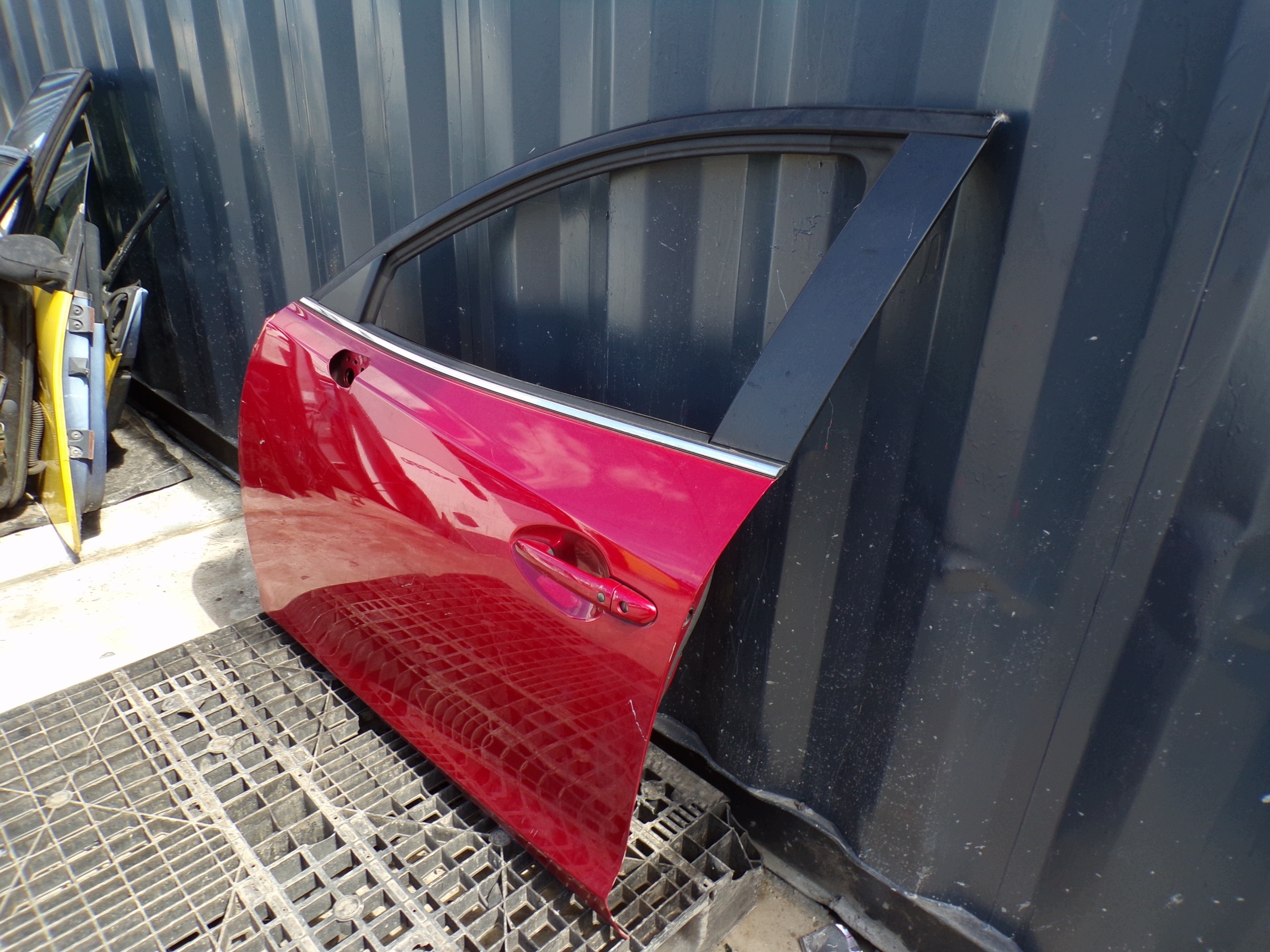 door left front MAZDA 3 BM BN (R1)