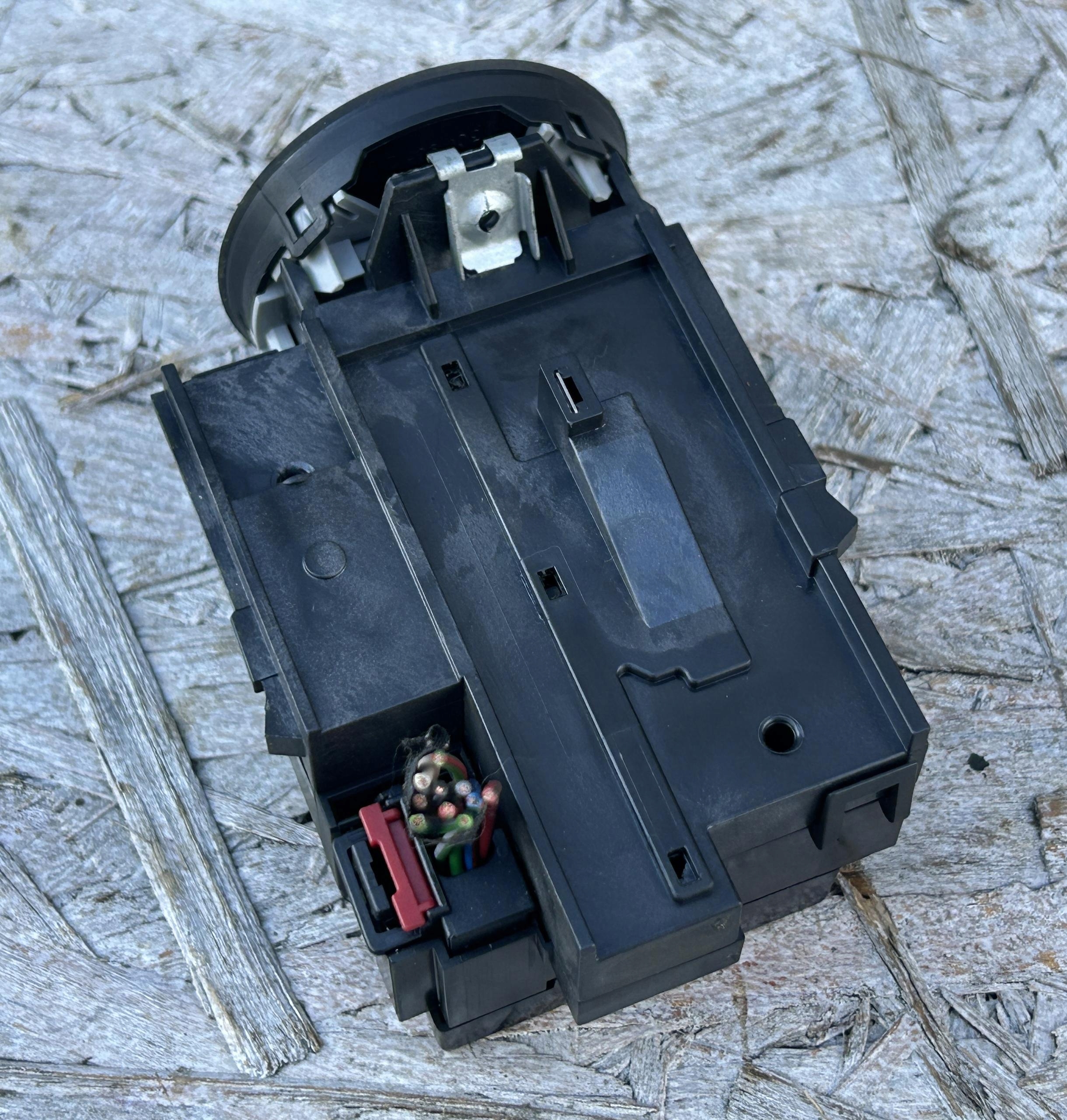 ignition player KLUCZYKA VW PASSAT B7 10-14 3C0905843T