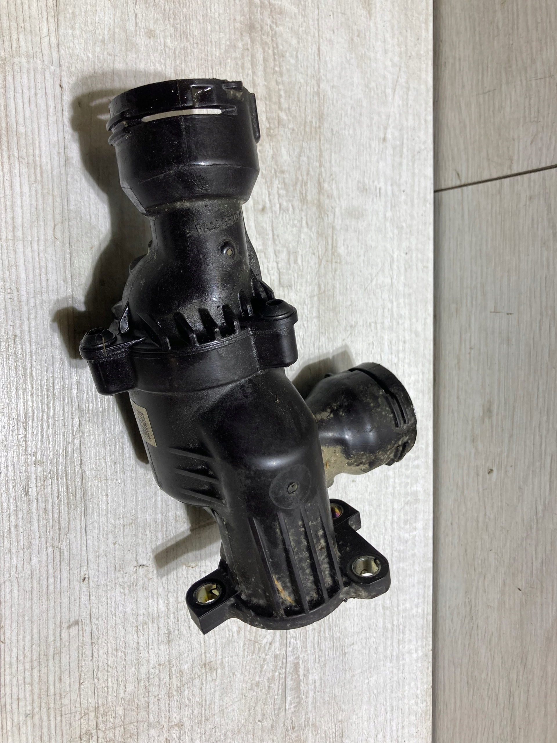 Obudowa termostatu 1.6 tdi Skoda Octavia III 19r