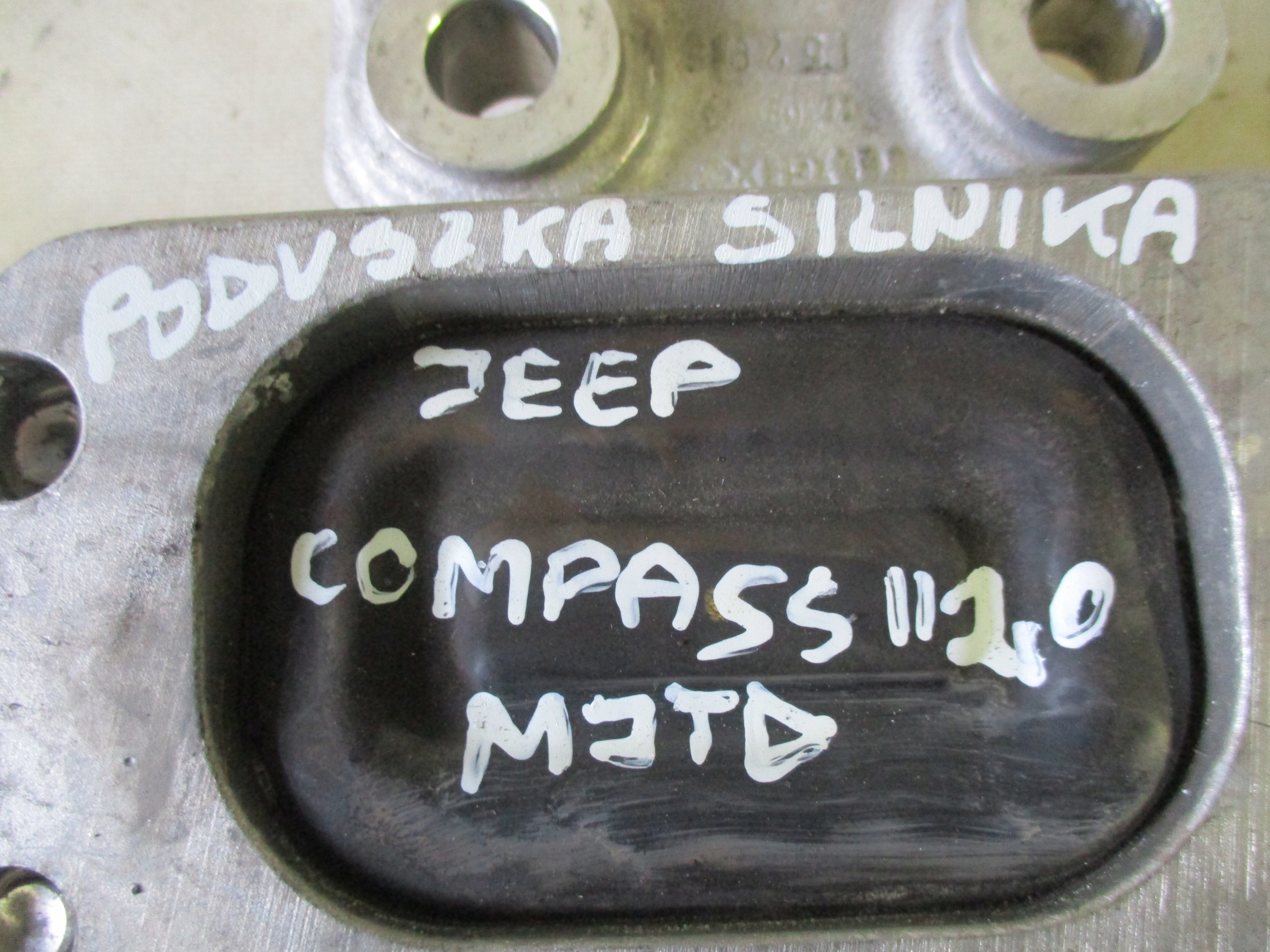 engine mount Jeep Compass II 2,0 MJTD 00533791050