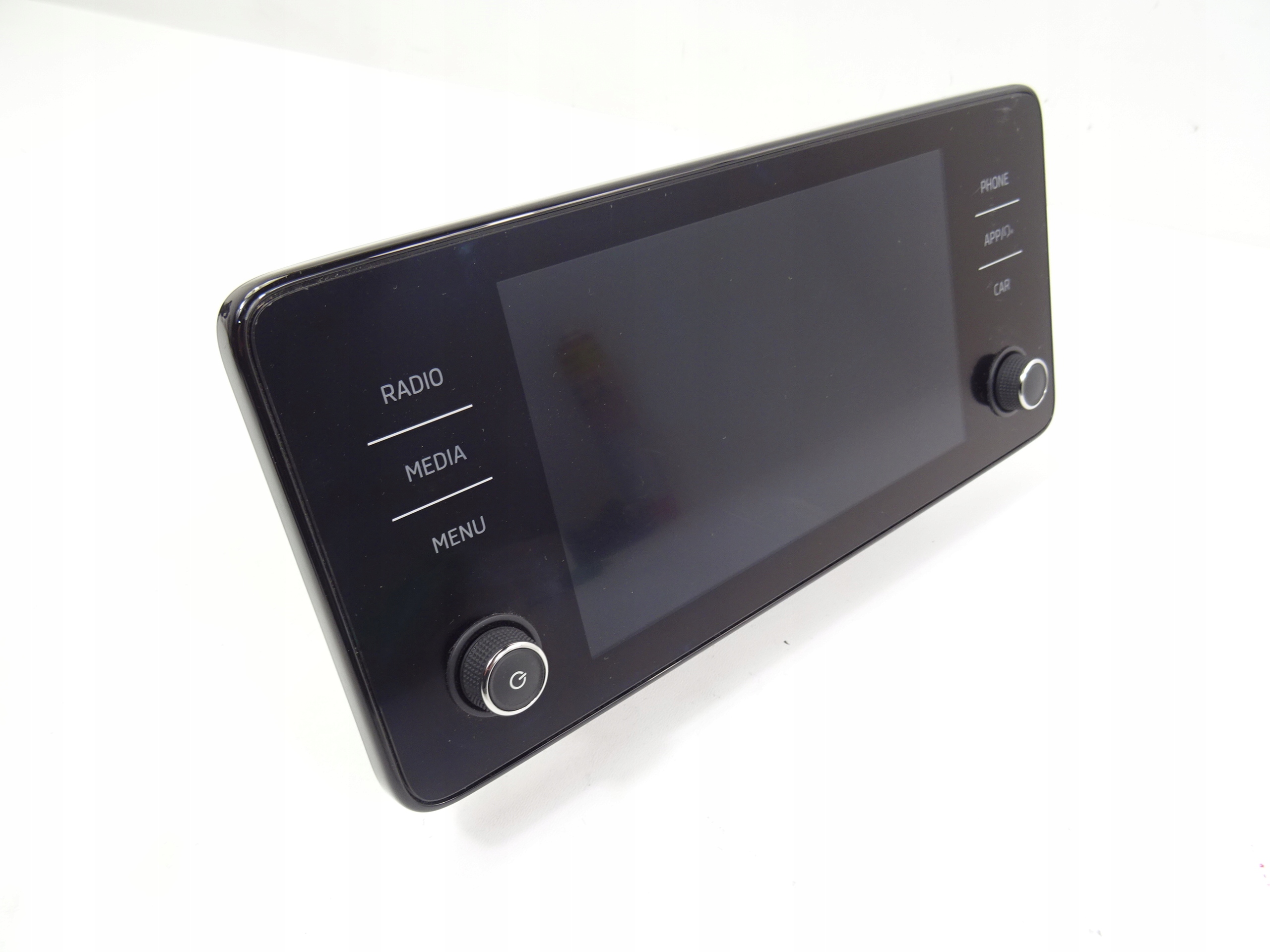 SKODA KAMIQ RADIO NAWIGACJA WYŚWIETLACZ 654035869D 2021R Typ samochodu Samochody osobowe