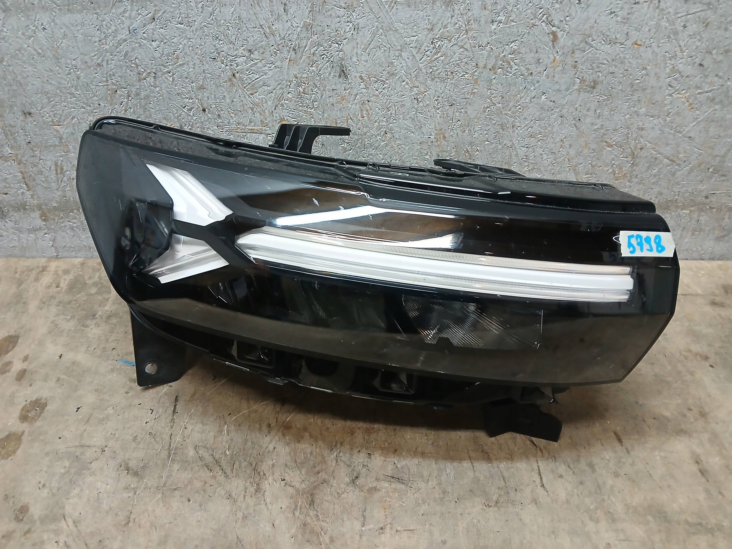 light front right DACIA DUSTER III 3 23- FULL LED 260107725R
