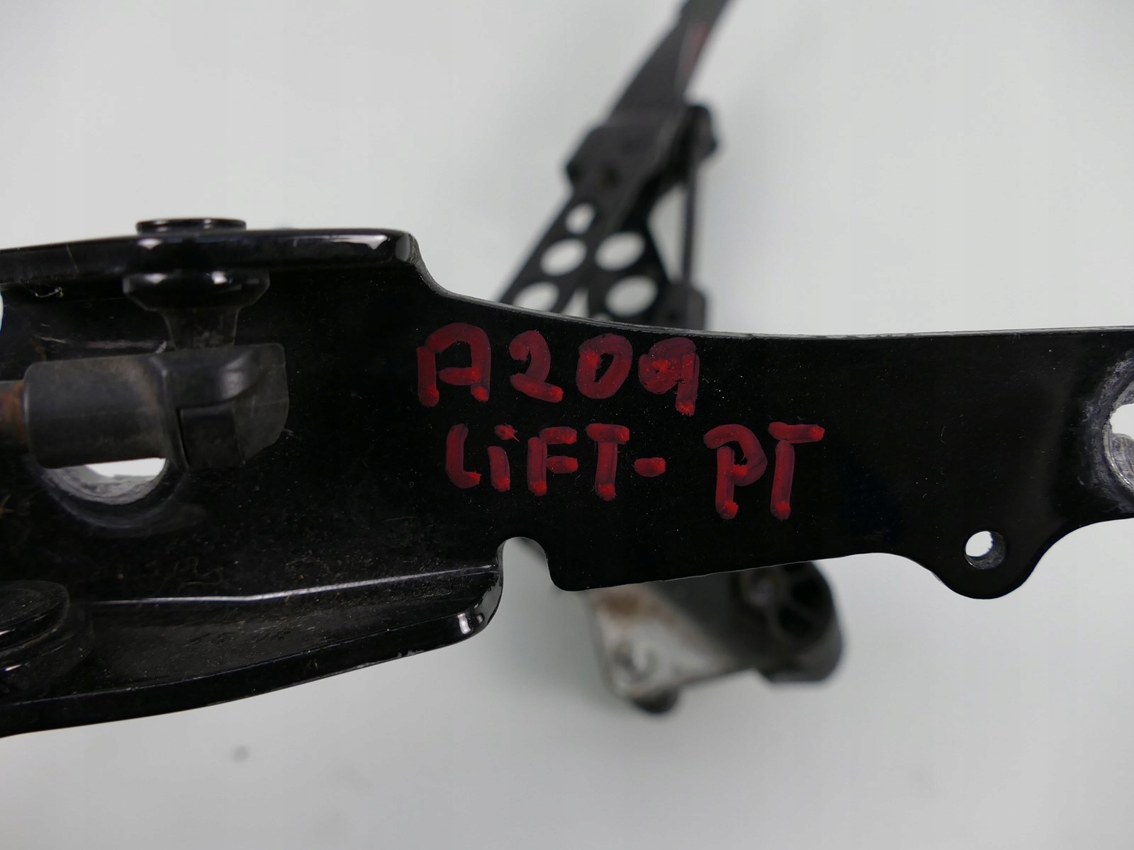MERCEDES A209 W209 CABRIO hinge damper bonnet