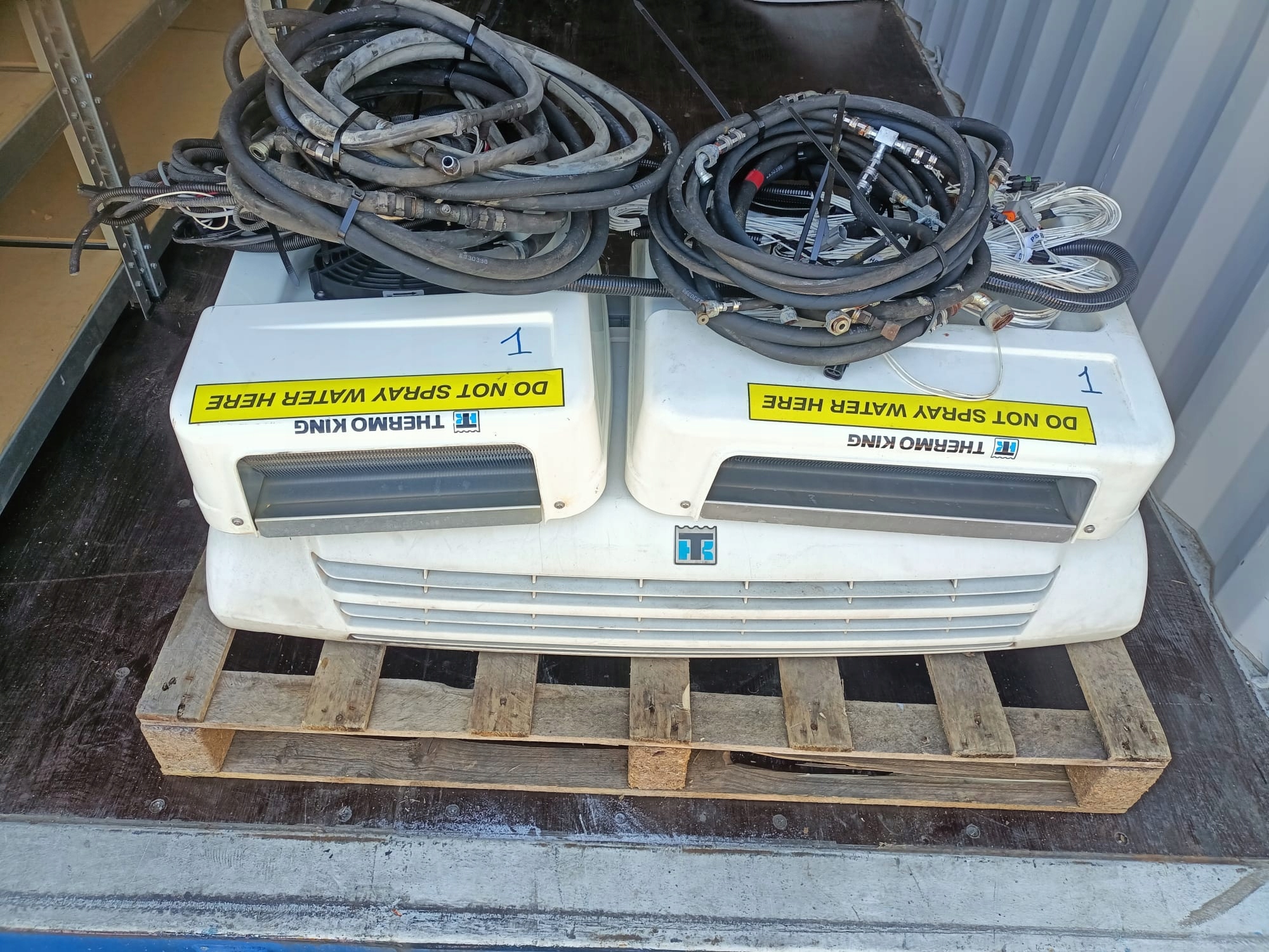 AGREGAT THERMO KING V200 MAX NR 1 1E39065G01 za 6088,50 zł z Bielsko